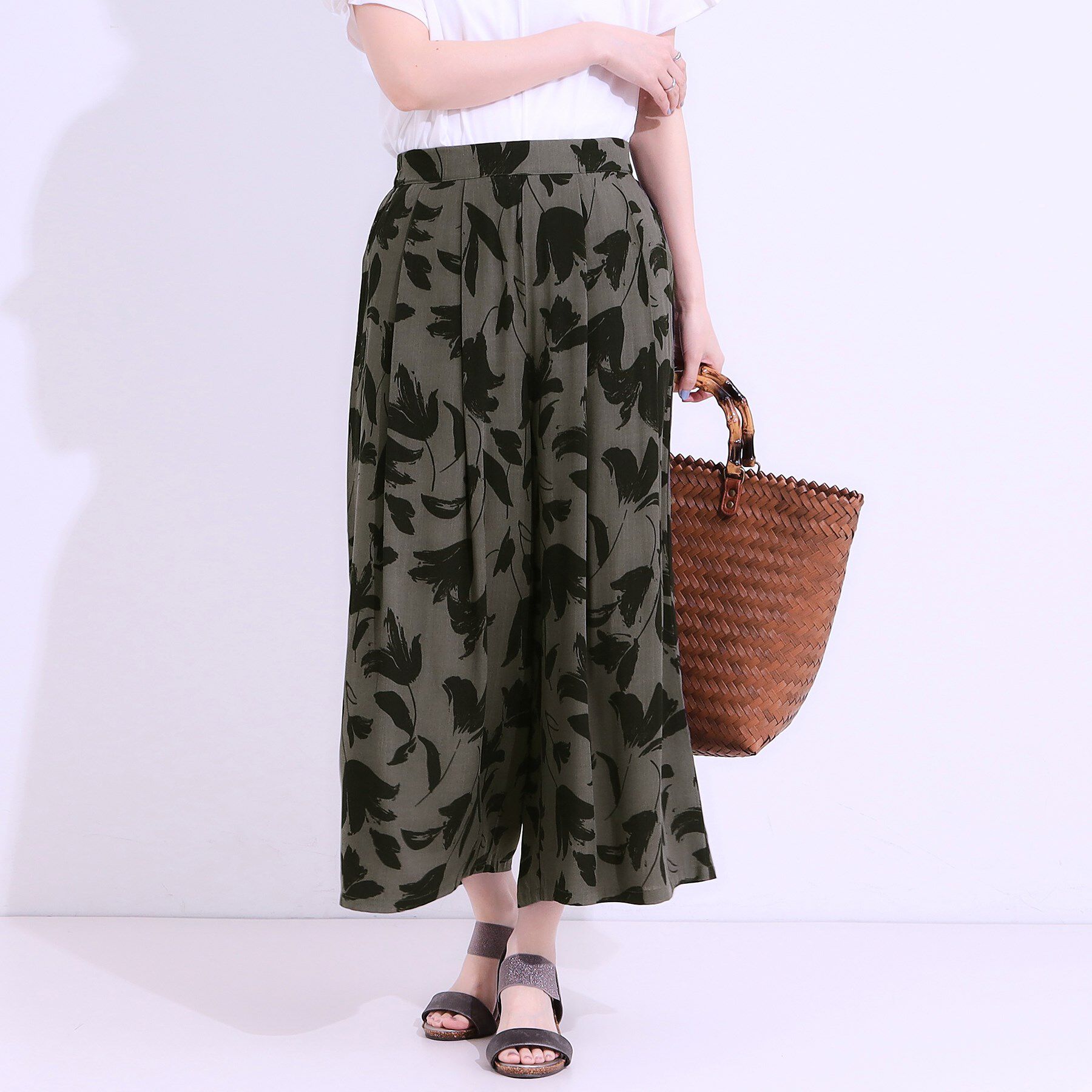 SHOO･LA･RUE「【S-LL/ひんやり】いつものコーデを華やかに 柄アソート 麻調ガウチョパンツ」|その他|チャコールグレー(1