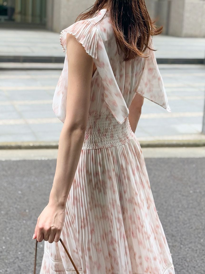 SNIDEL「Sustainableヘアラインフラワープリントワンピース」|ワンピース|