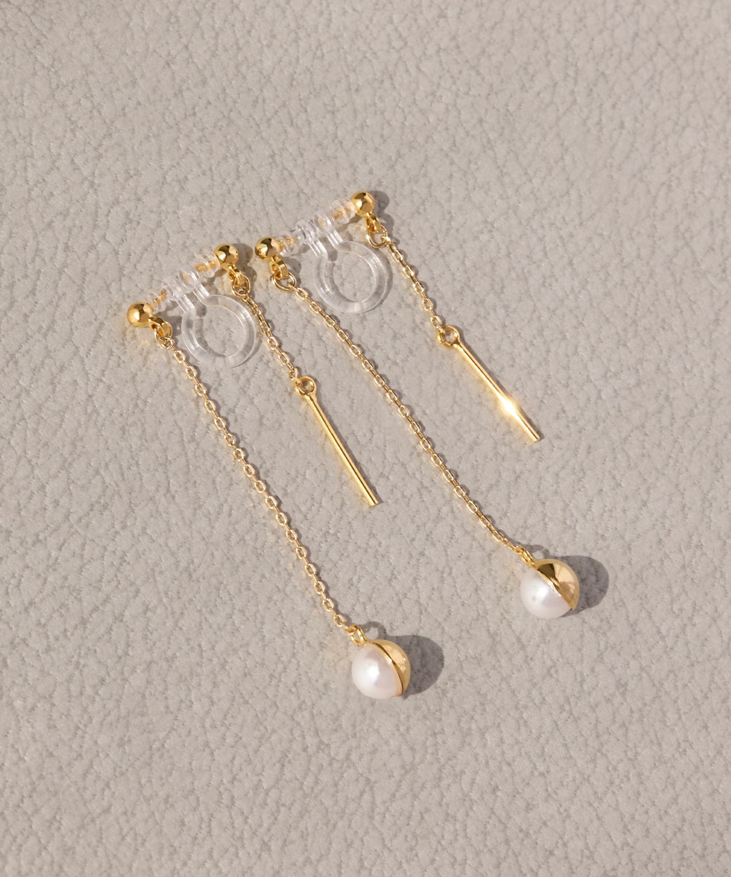 Phoebe「【金属アレルギー対応】グロッシープロフィールイヤリング」|イヤリング|