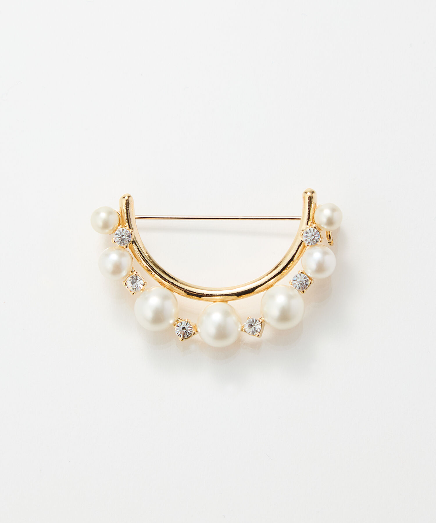 Phoebe「フォーマルパールビジューハーフブローチ　ゴールド」|ブローチ・コサージュ|