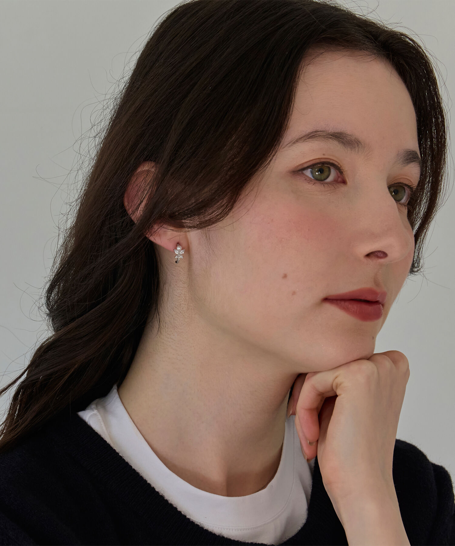 Phoebe「ロマンティックビジューバタフライフープピアス　シルバー」|ピアス|