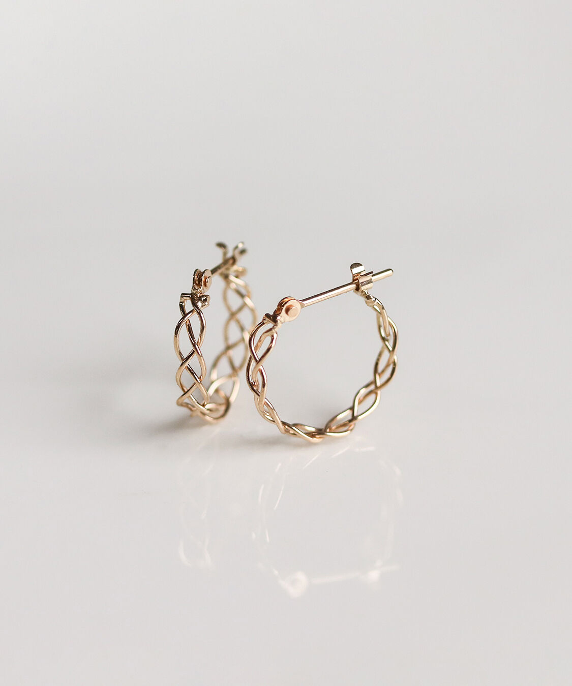  「ゴールド スナップ フープ ピアス | K10YG」|ピアス|