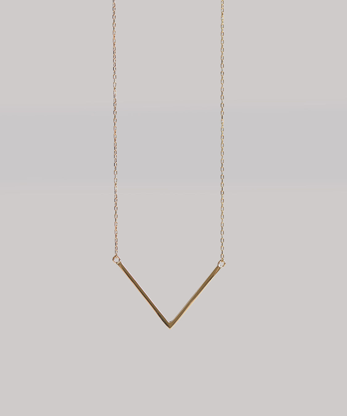  「ゴールド V モチーフ ネックレス | K10YG」|ネックレス|