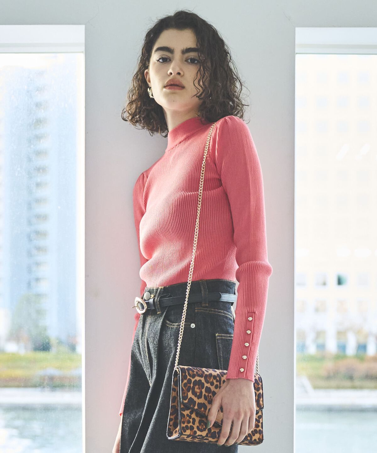 アンドクチュール「袖ボタンハイネックリブプルオーバー」|ニット・セーター|