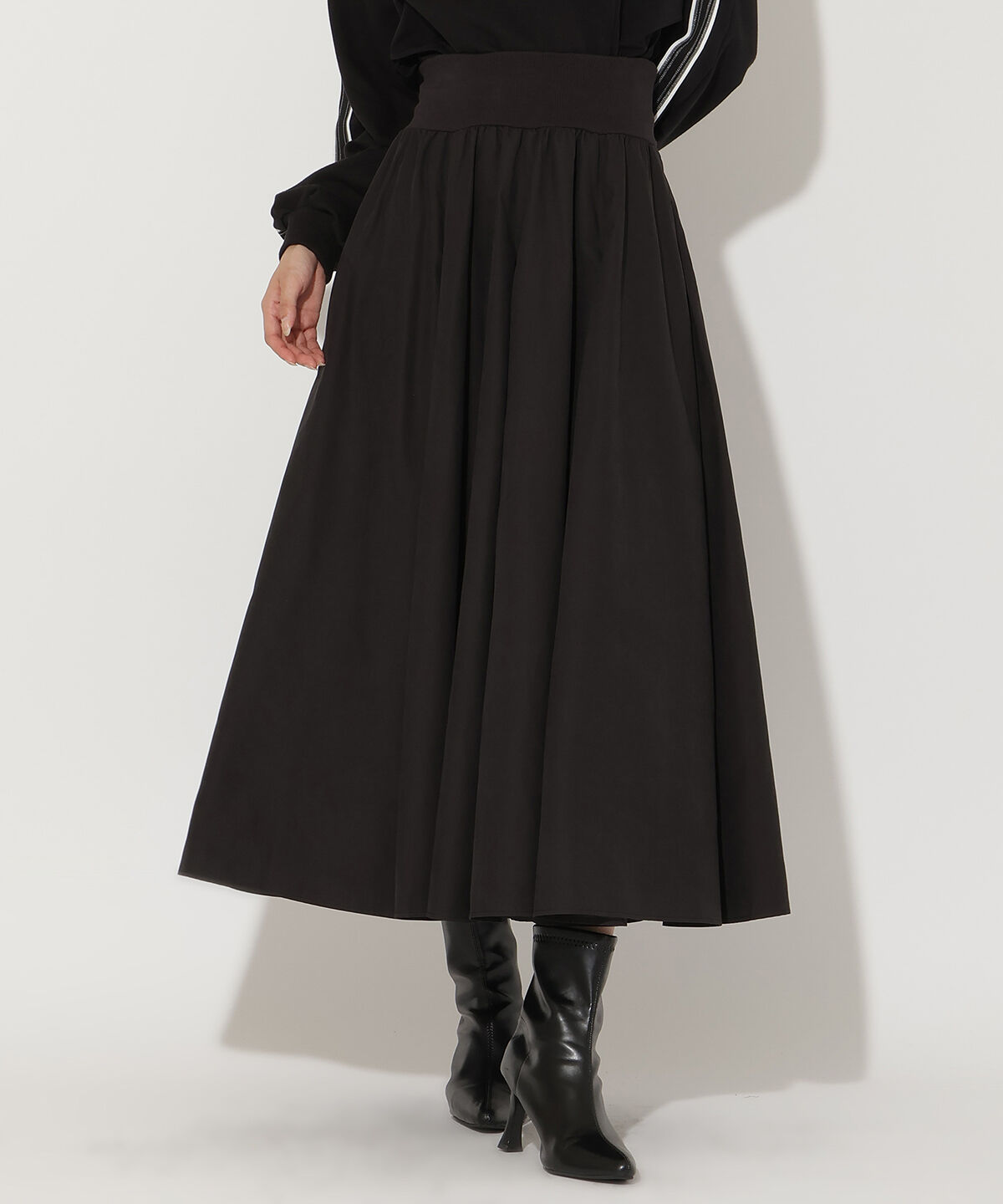 アンドクチュール「ピーチスウェードタックスカート」|フレア|