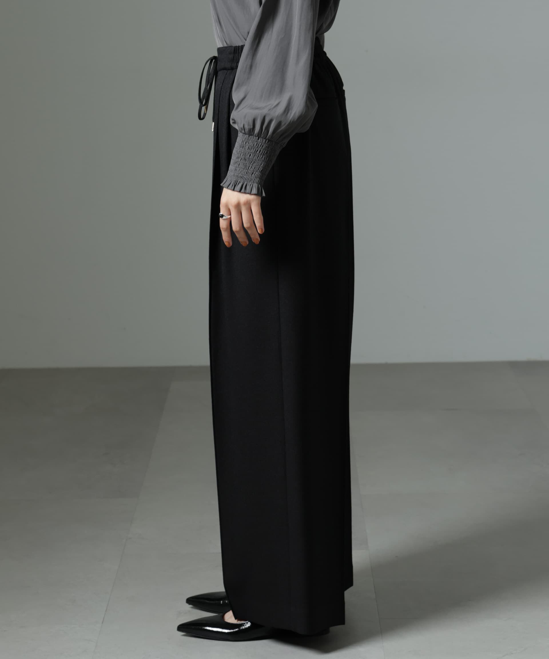 nano･universe「ストレッチサージピンタックイージーワイドパンツ（セットアップ可）」|チノ|