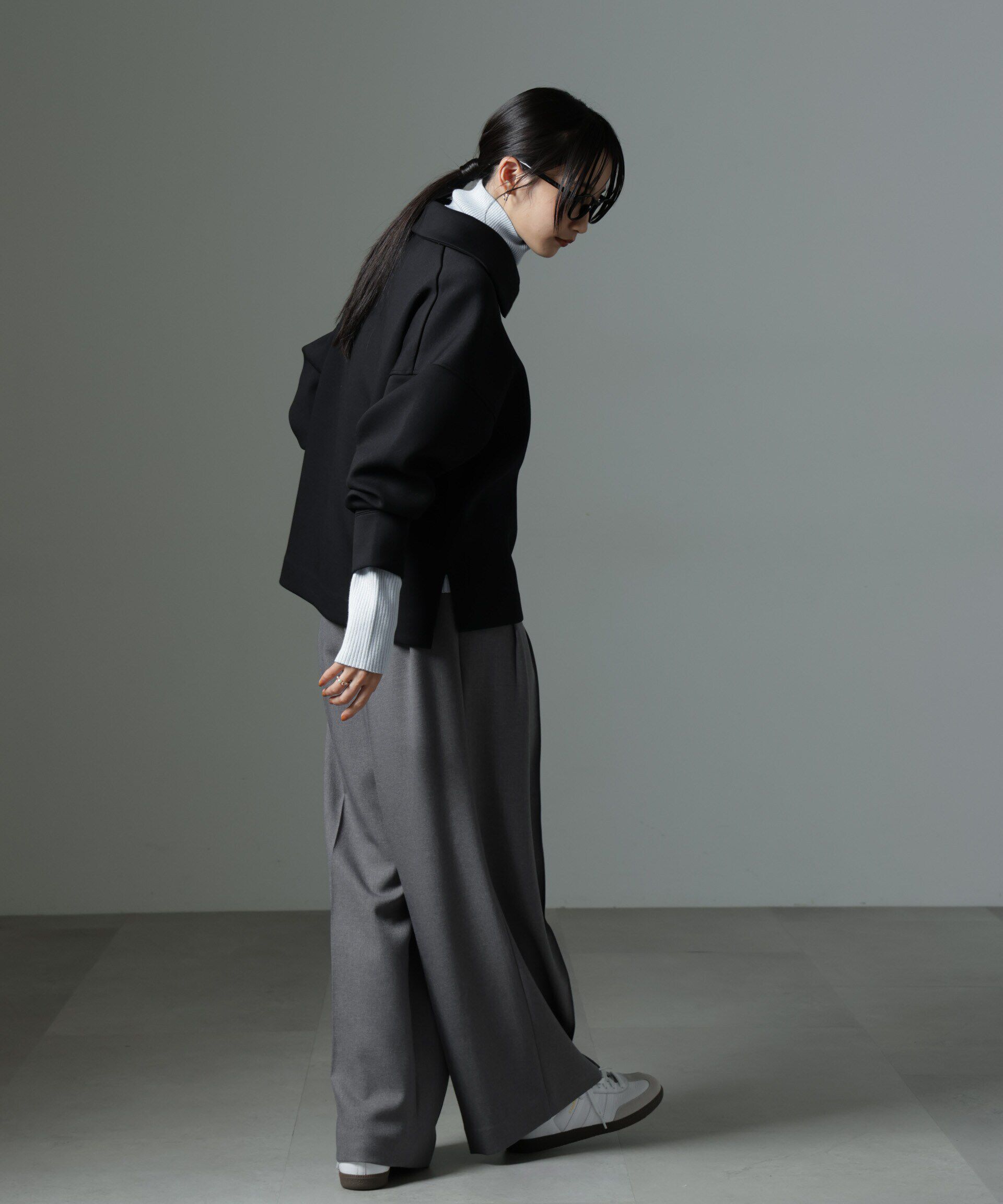 nano･universe「ストレッチサージピンタックイージーワイドパンツ（セットアップ可）」|チノ|