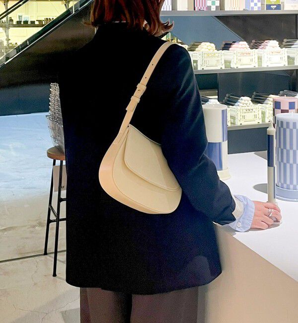 fredy emue「フラップラウンドワンショルバッグ」|ショルダー・メッセンジャー|