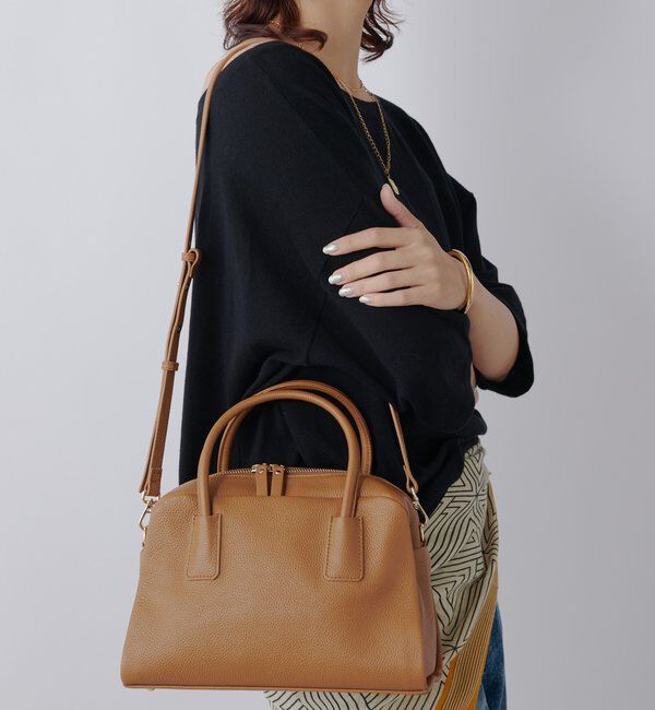  「【キレイめにもカジュアルにも】レザーボストン」|トートバッグ|キャメル