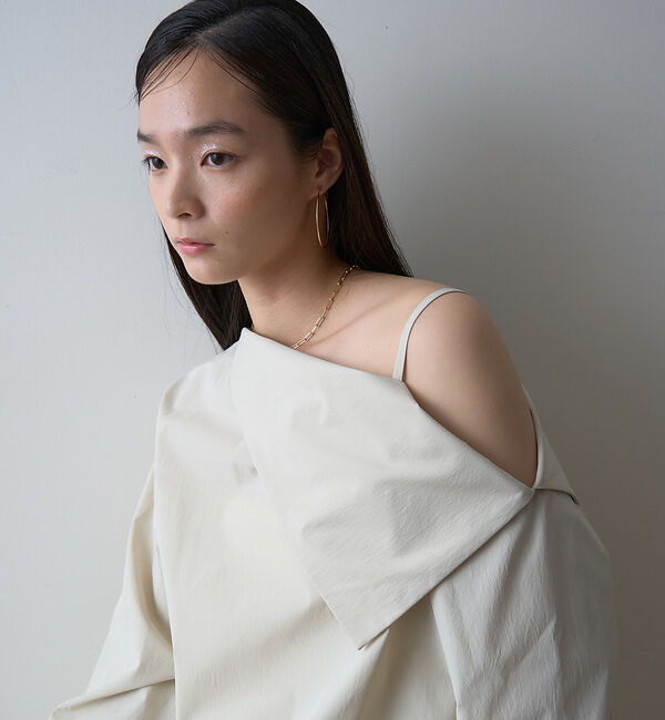 Rouge vif「【一部店舗限定】アシメオフショルブラウス」|シャツ・ブラウス|