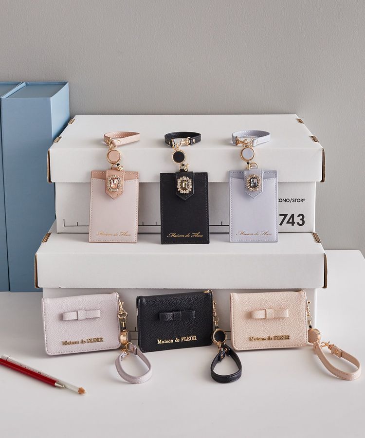 Maison de FLEUR「バイカラービジューリールパスケース」|その他|