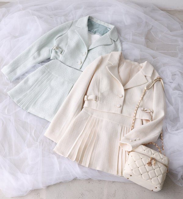  「【premiumorder】サイドベルトツイードショートジャケット」|ダウンベスト・ベスト|