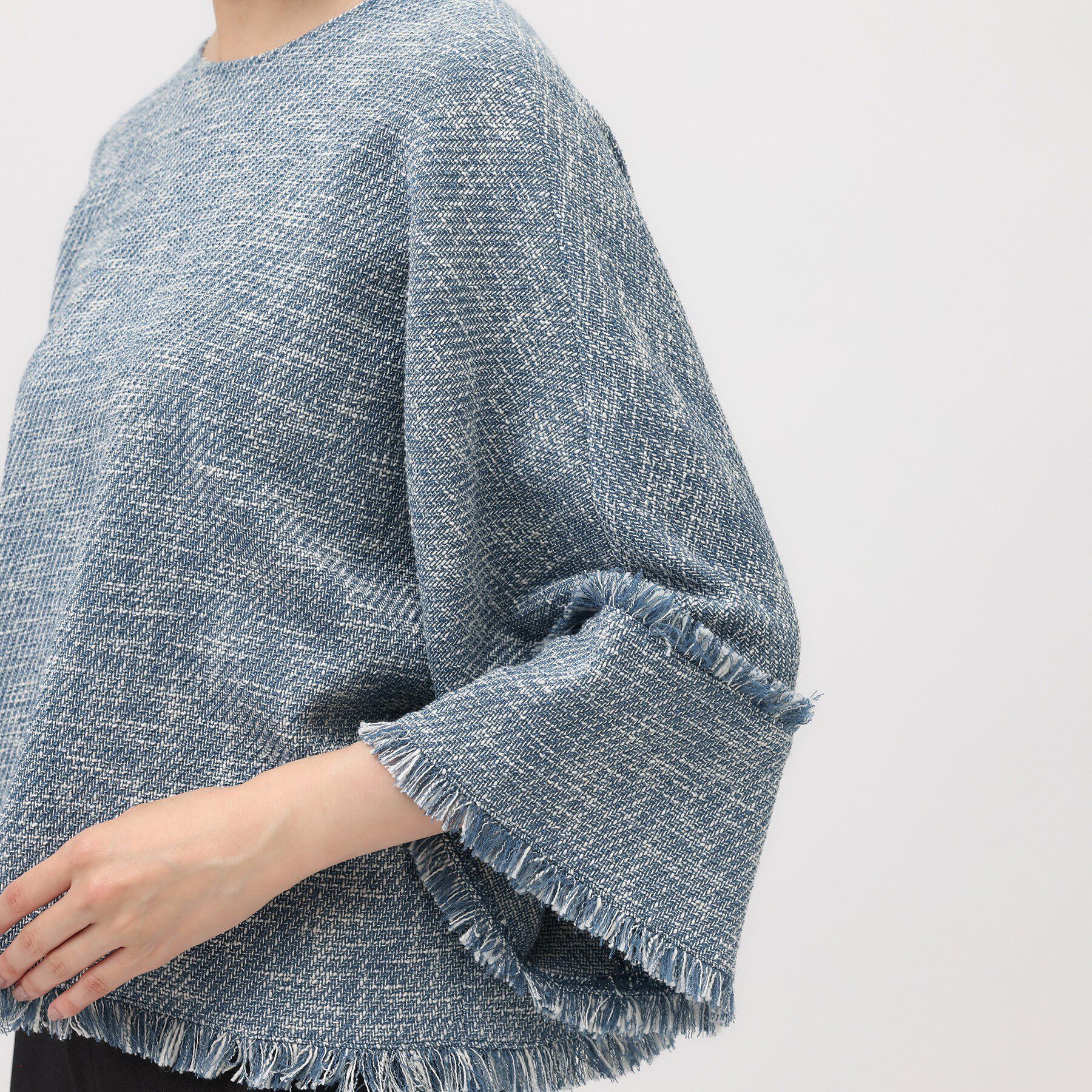 UNTITLED「【レイヤードもオススメ/薄手ツイード素材】ツイードフリンジトップス」|シャツ・ブラウス|