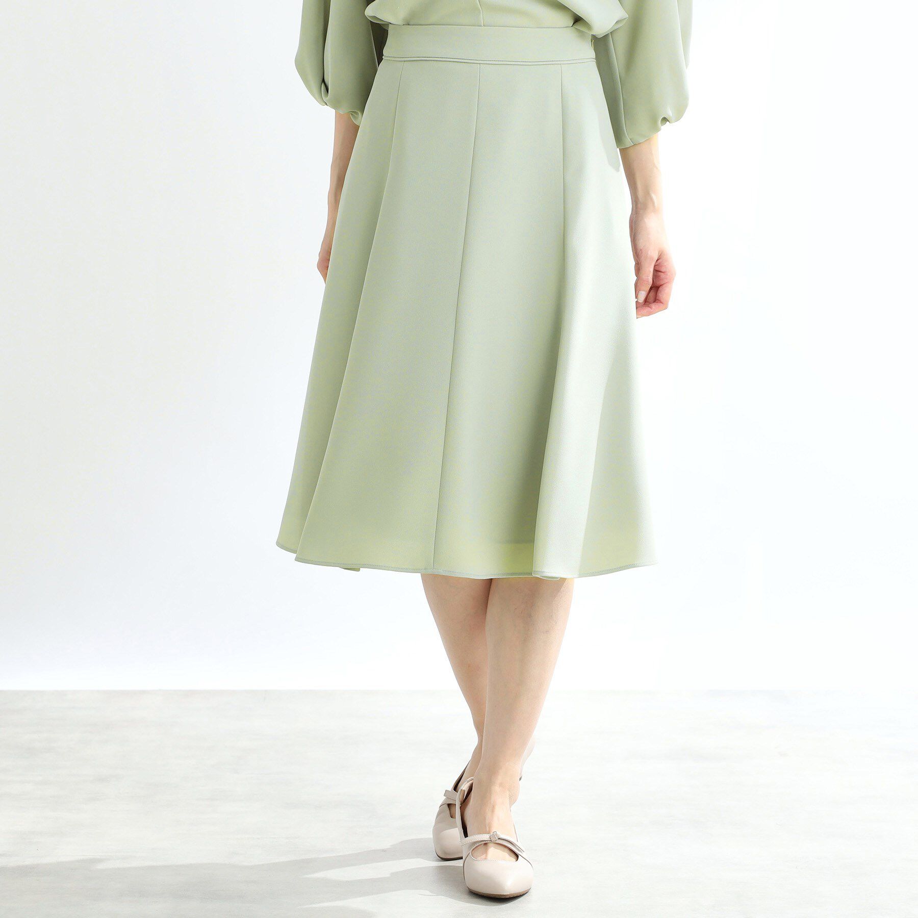Reflect「【セットアップ可能】バックサテンフレアスカート」|スカート|ライトグリーン(02