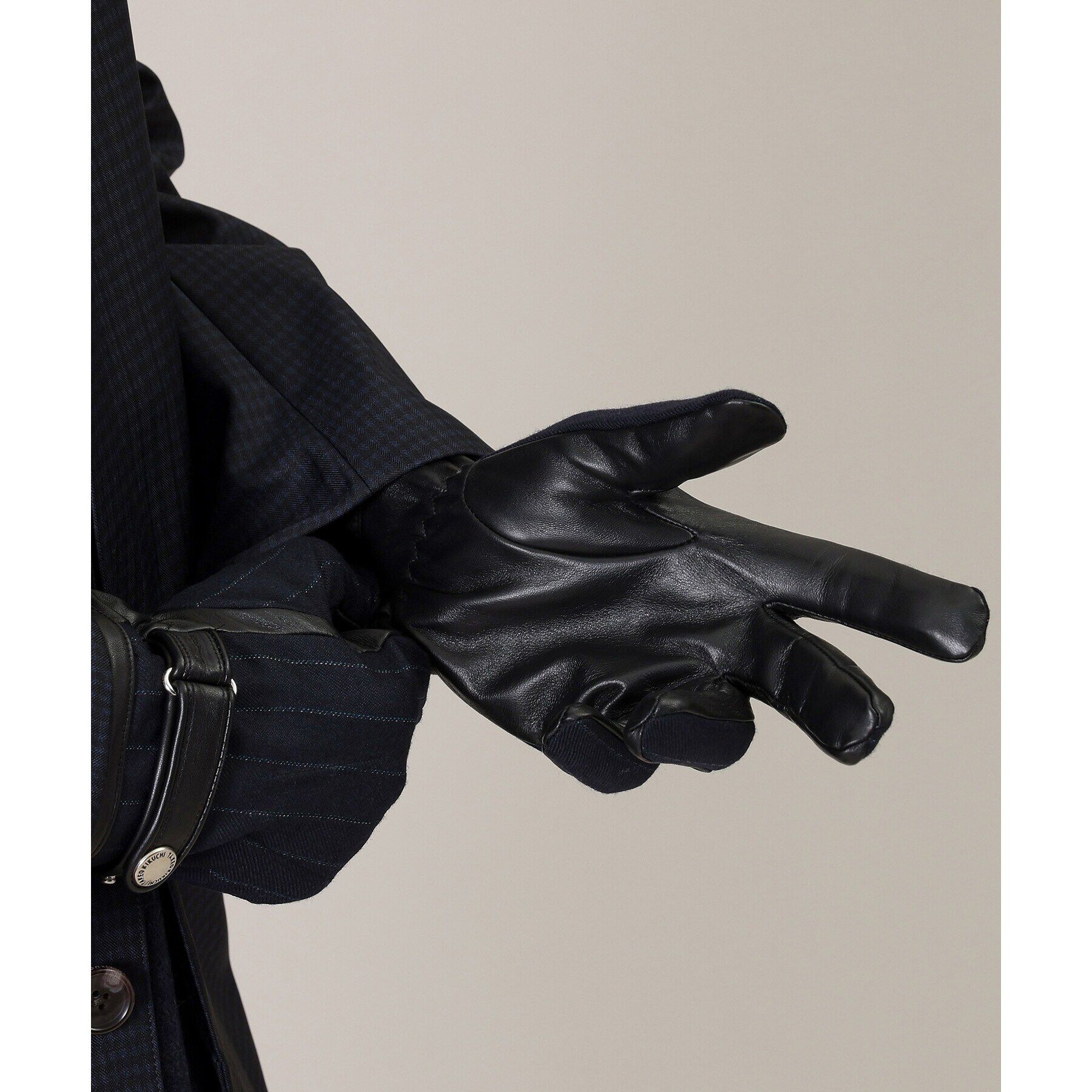 TAKEO KIKUCHI「【スマホ対応】ウール&times;レザー コンビ グローブ」|手袋|