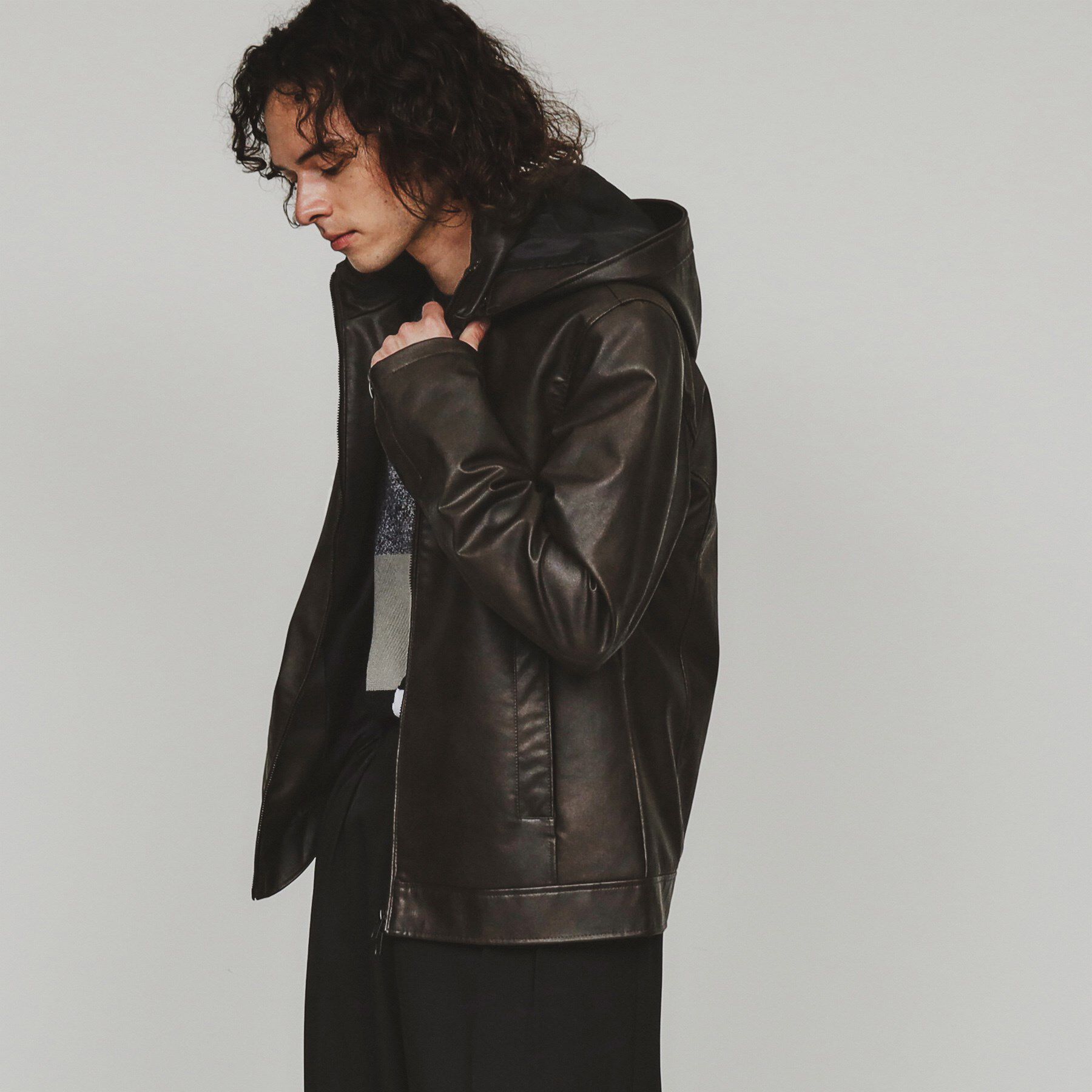 tk.TAKEO KIKUCHI「フードライダースジャケット」|ブルゾン・スタジャン|ブラウン(143)