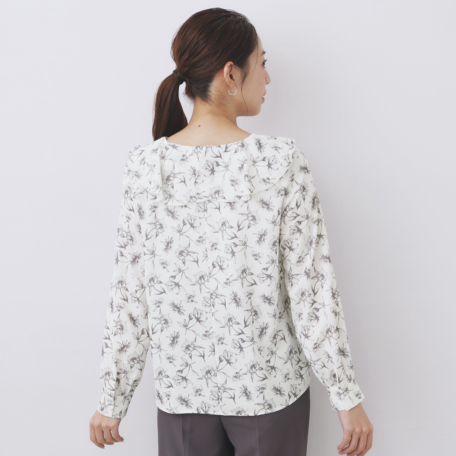 index「ラッフルフリルフラワーアソート【洗濯機OK／イージーアイロン】」|シャツ・ブラウス|