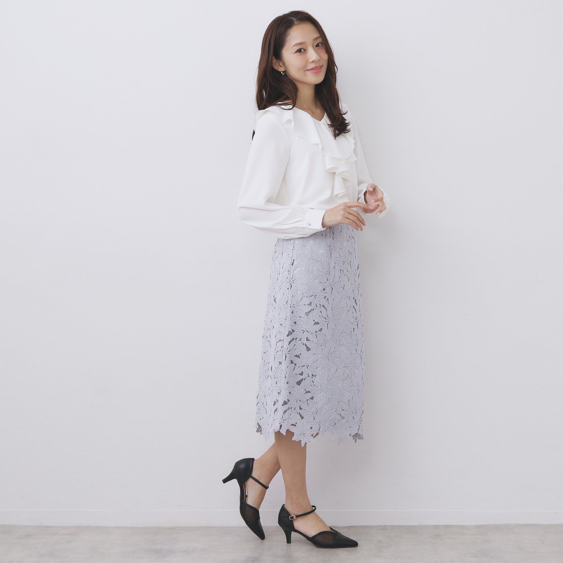 index「ラッフルフリルフラワーアソート【洗濯機OK／イージーアイロン】」|シャツ・ブラウス|