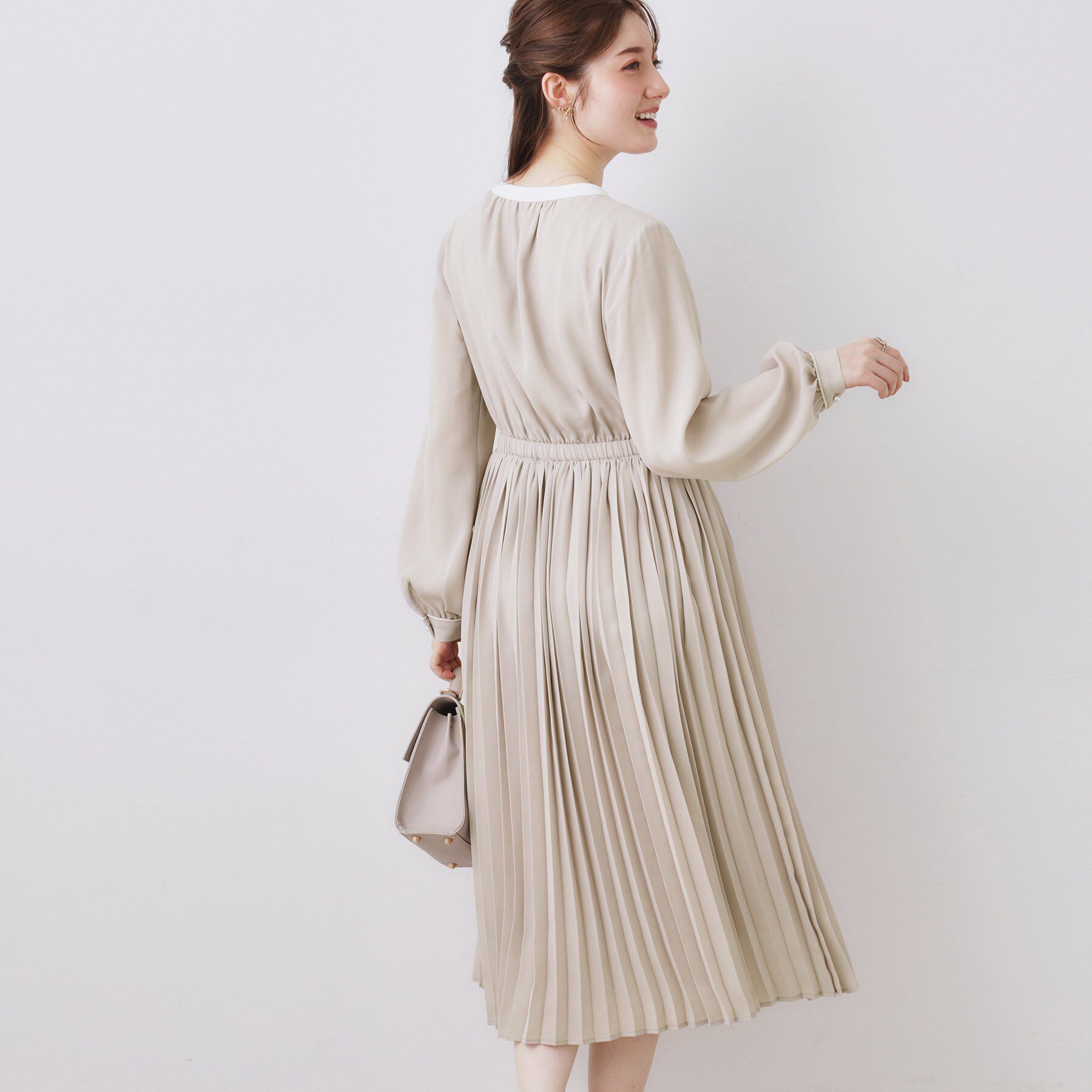 Couture broach「【ハレの日・通勤】配色シフォンプリーツ ワンピース」|ワンピース|