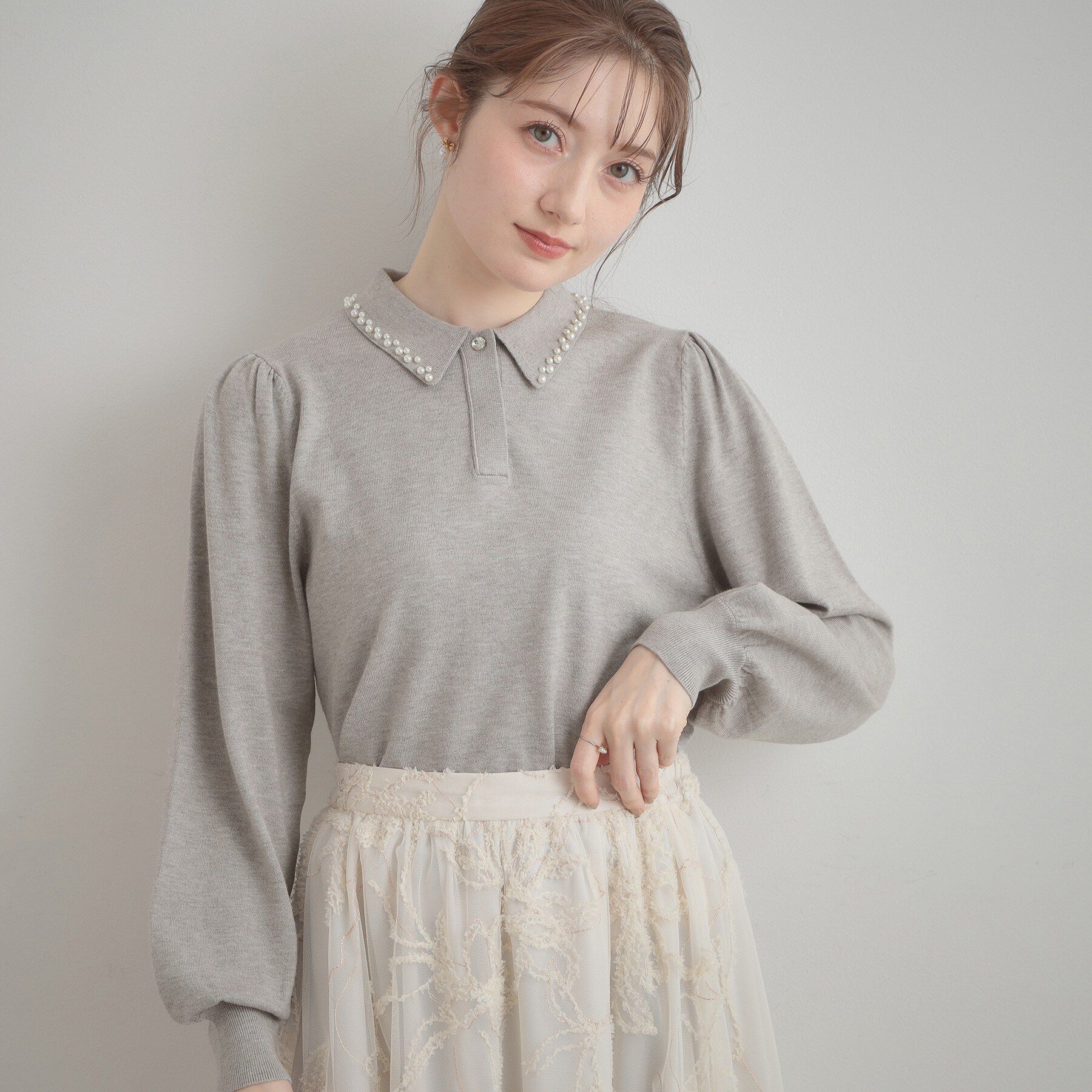 Couture broach「【洗える・着映え】パール調衿ニット」|ニット・セーター|グレー(012)