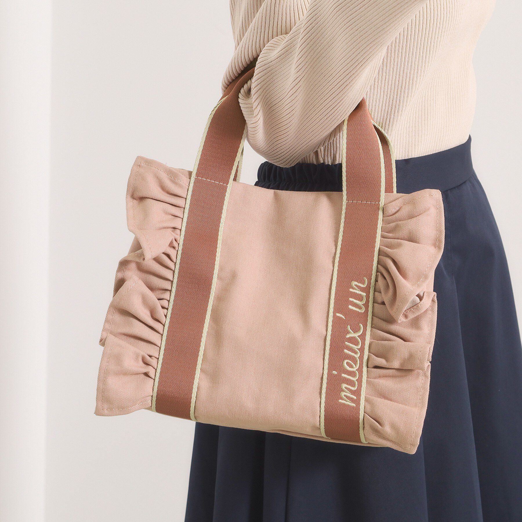 ITS&rsquo;DEMO「フリルテープミニトート」|ハンドバッグ|ピンク(072)