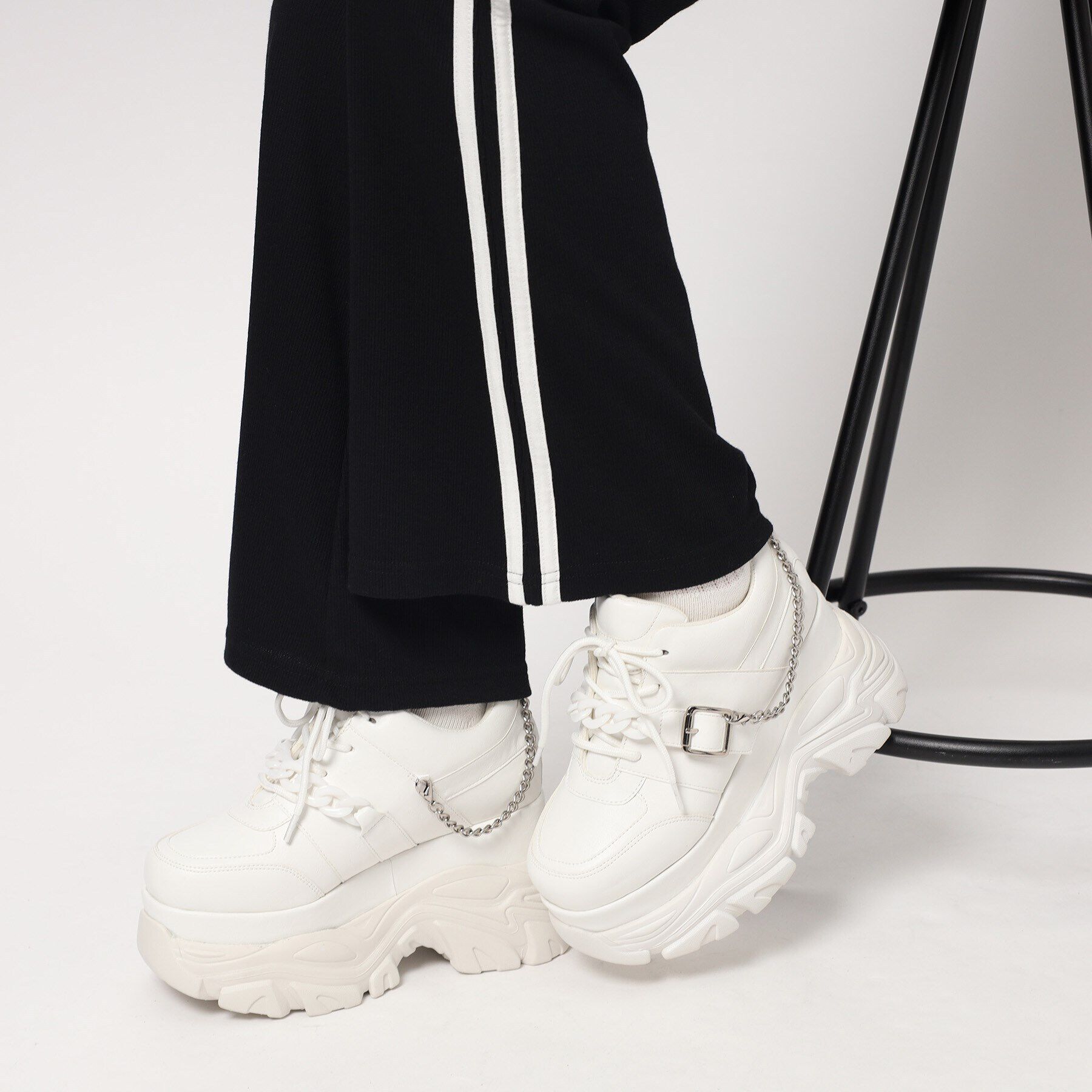 csT&P「チェーン取り外し可能厚底スニーカー」|スニーカー|