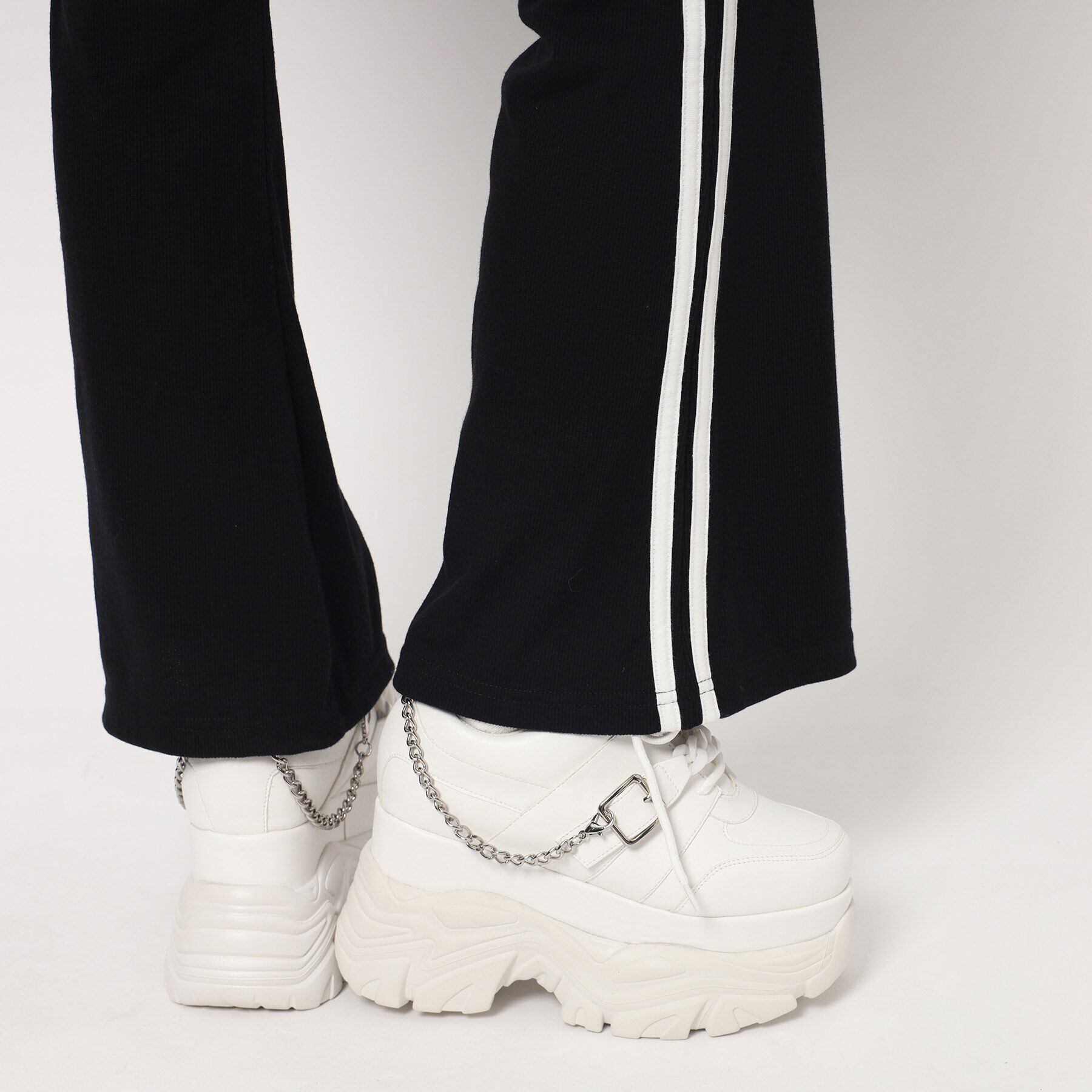 csT&P「チェーン取り外し可能厚底スニーカー」|スニーカー|