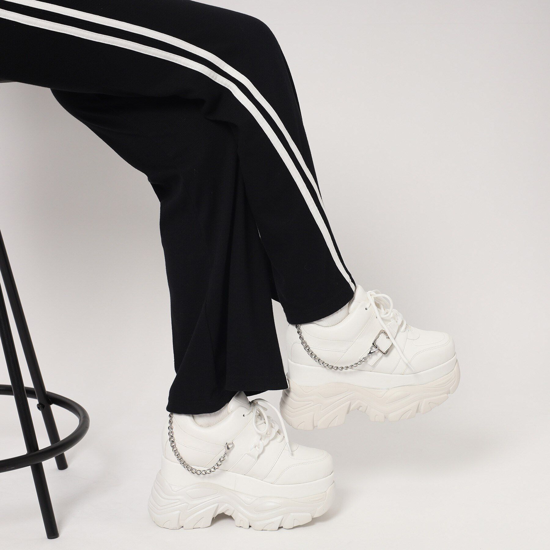 csT&P「チェーン取り外し可能厚底スニーカー」|スニーカー|