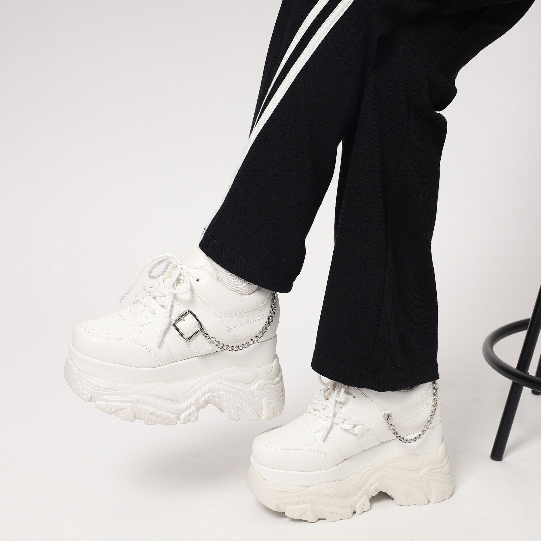 csT&P「チェーン取り外し可能厚底スニーカー」|スニーカー|