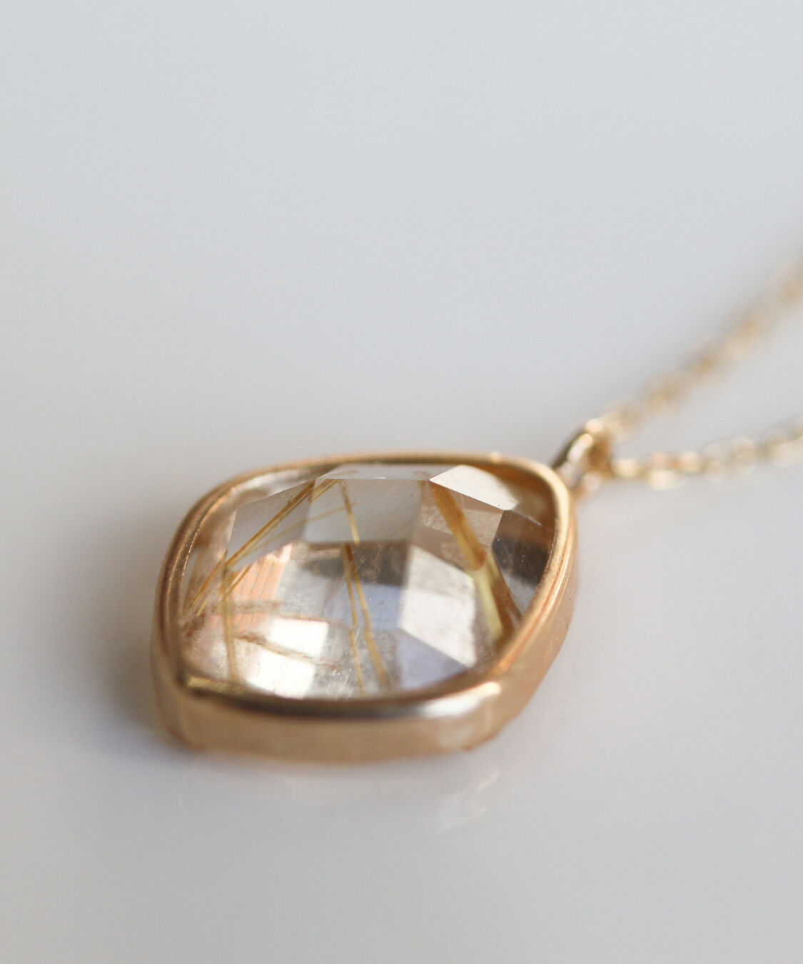  「カラーストーン ネックレス  | K10YG 〈ミルキーアクアマリン / ルチルクォーツ〉」|ネックレス|