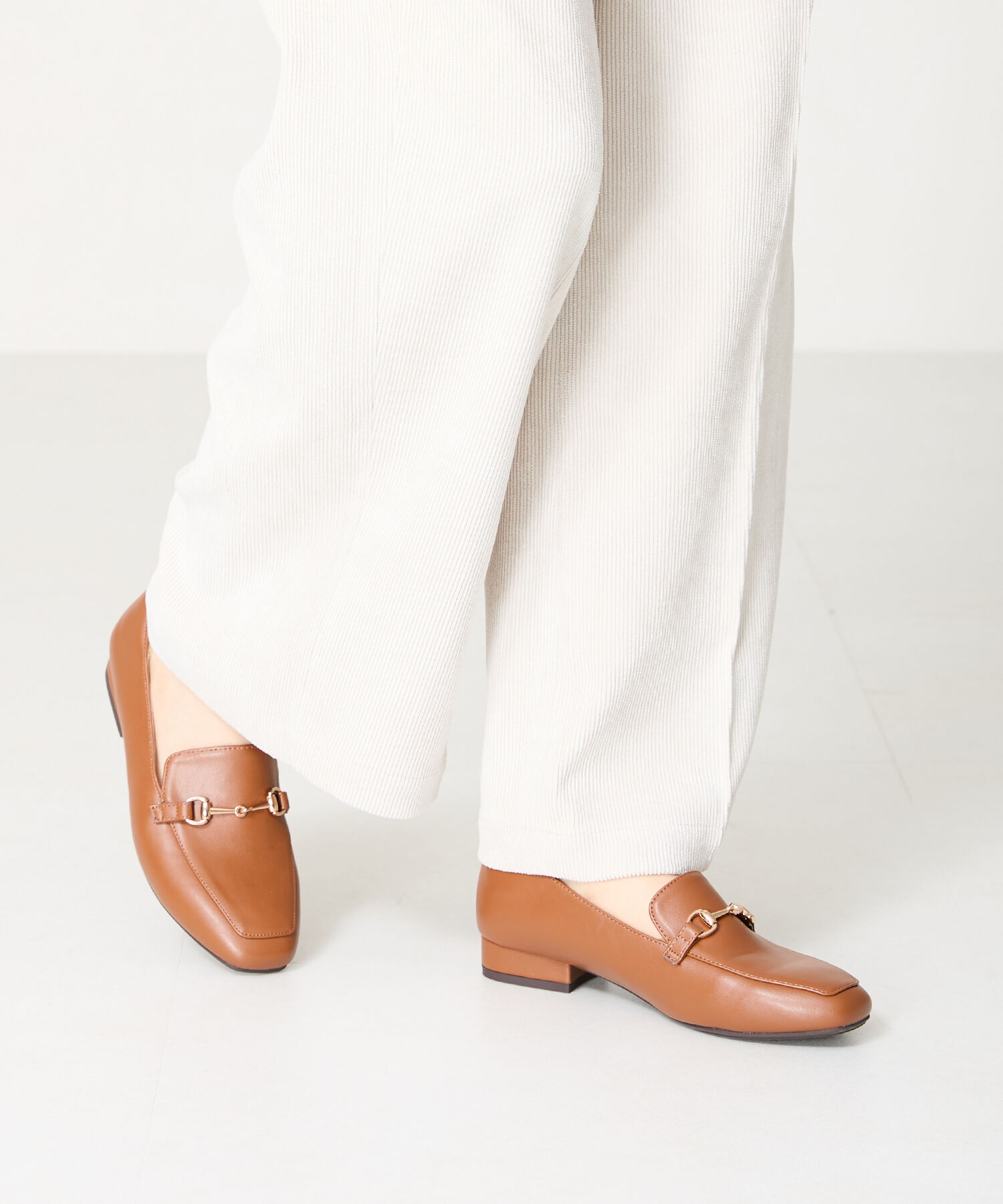 ORiental TRaffic「【跳べるパンプス/シリーズ累計１５０万足突破】スクエアトゥビットモチーフ  ローファー /R-3210」|パンプス|