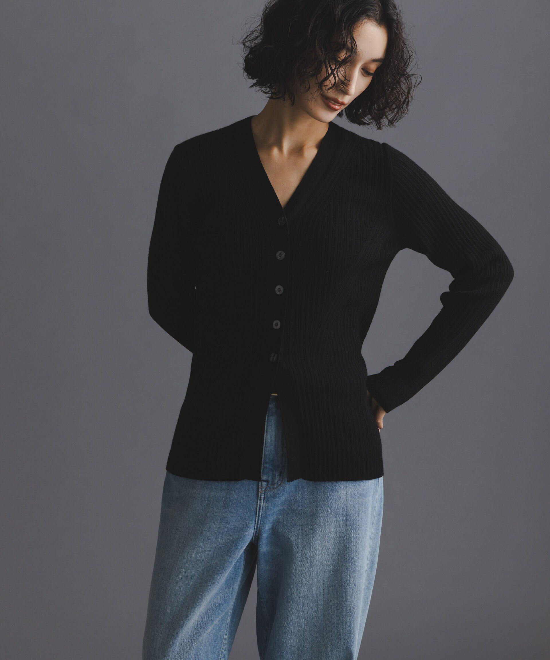 nano･universe「毛玉レスニットVネックリブカーディガン」|ニット・セーター|ブラック