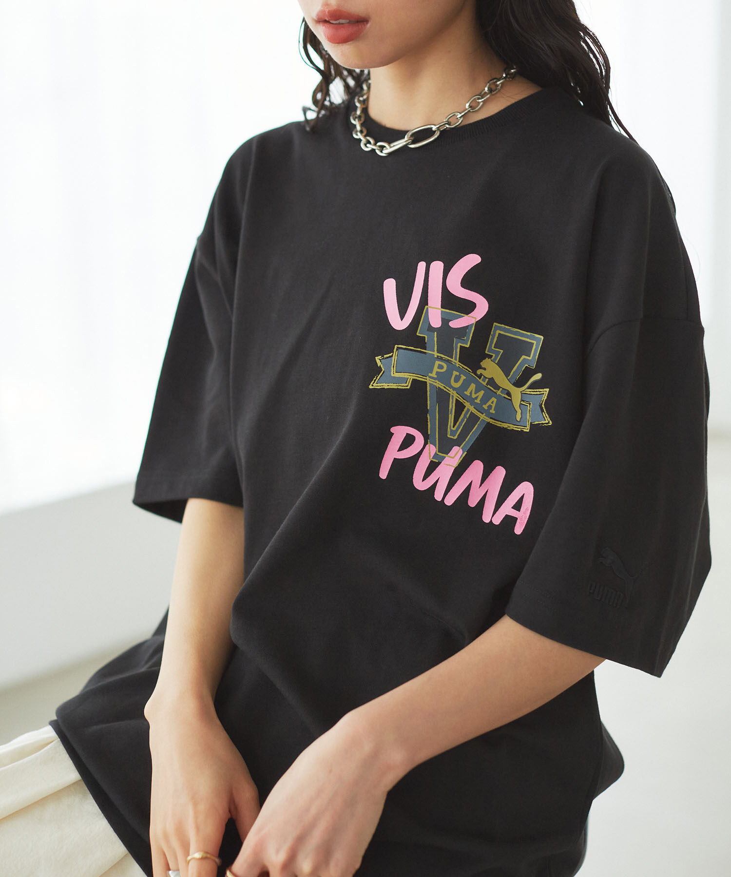 VIS「【PUMA】VIS別注 オリジナルロゴオーバーサイズTシャツ」|Tシャツ・カットソー|ブラック(01)