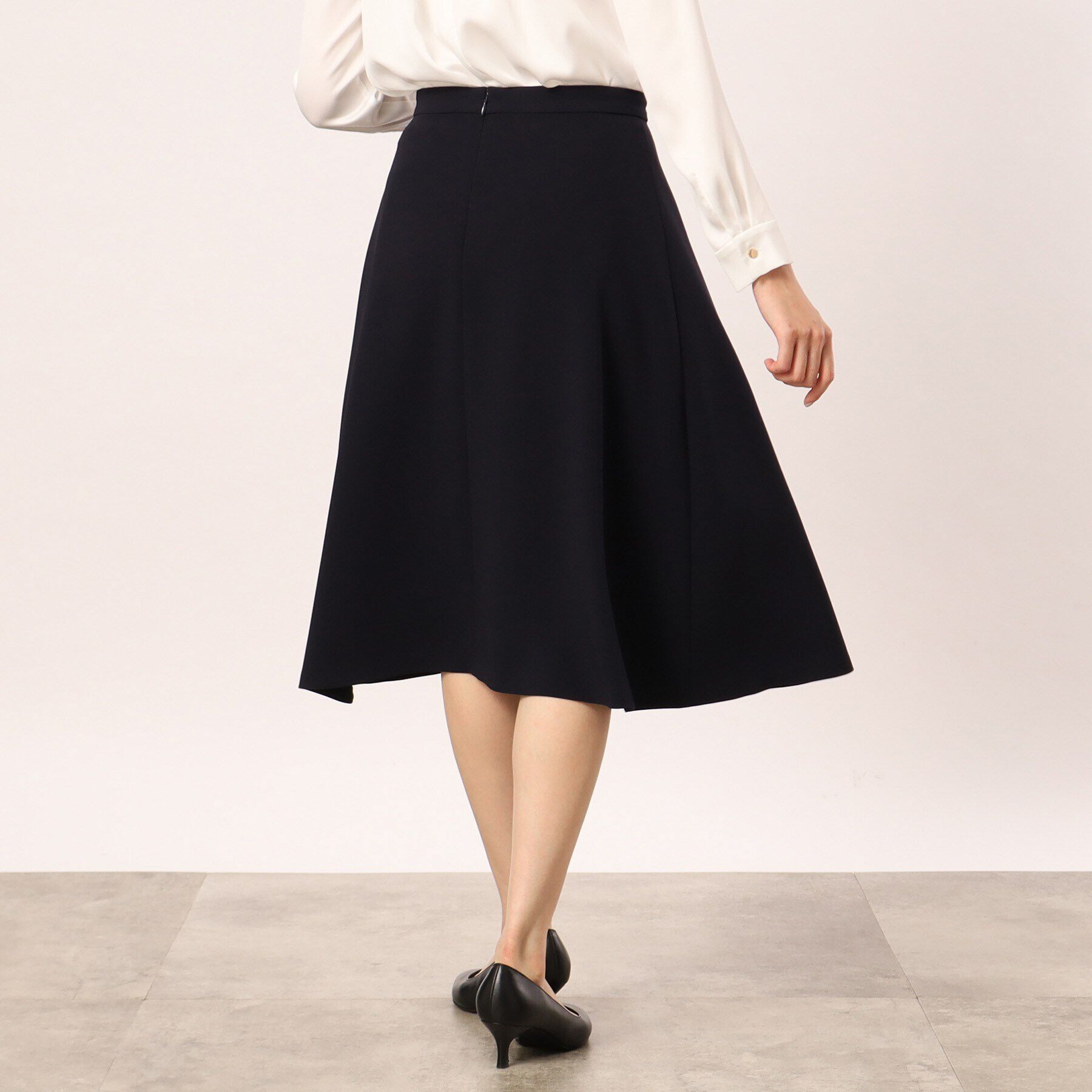 UNTITLED「トリアセエアクロススカート」|スカート|