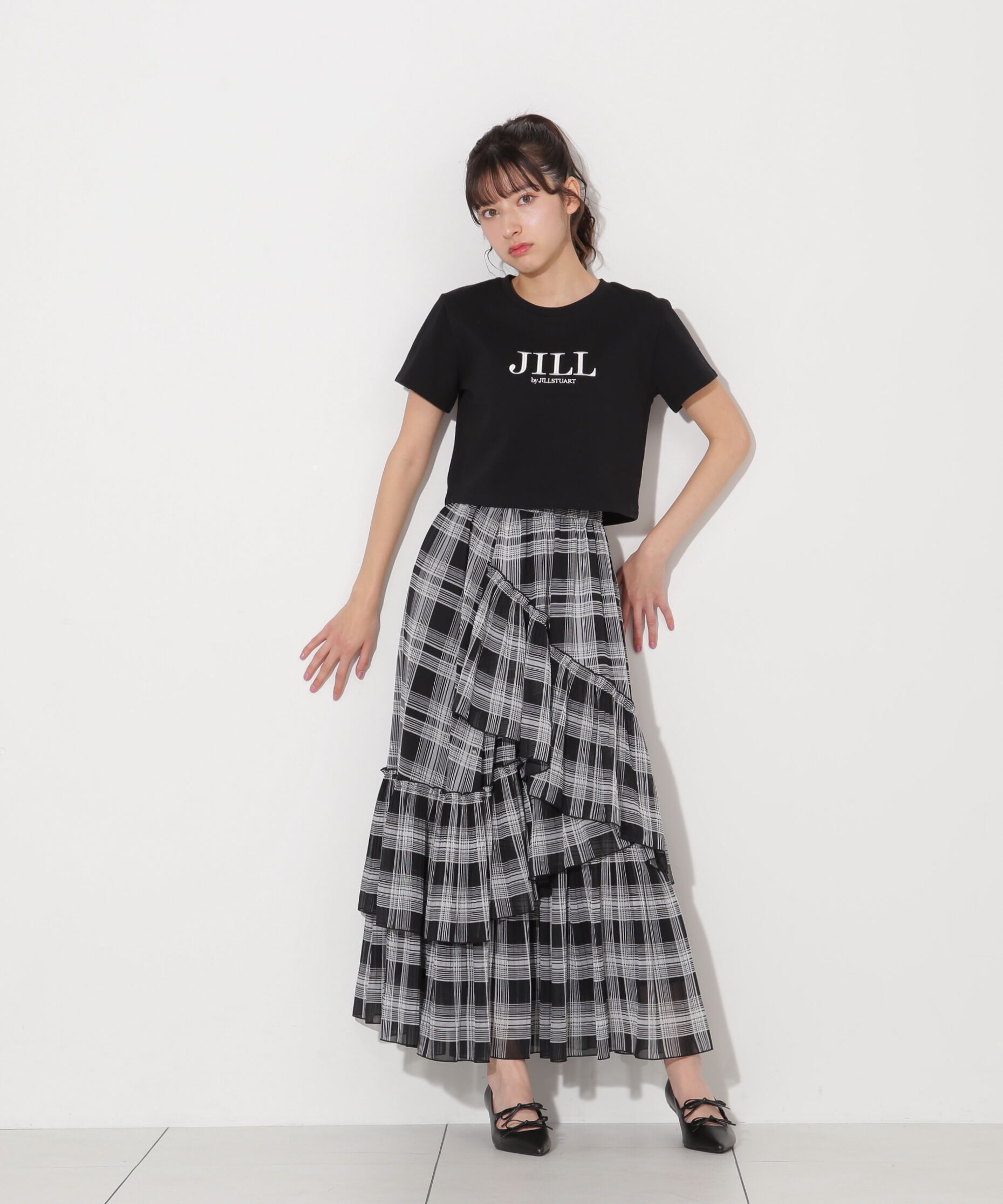  「ショート丈刺繍ロゴTシャツオーガニックコットン」|Tシャツ・カットソー|