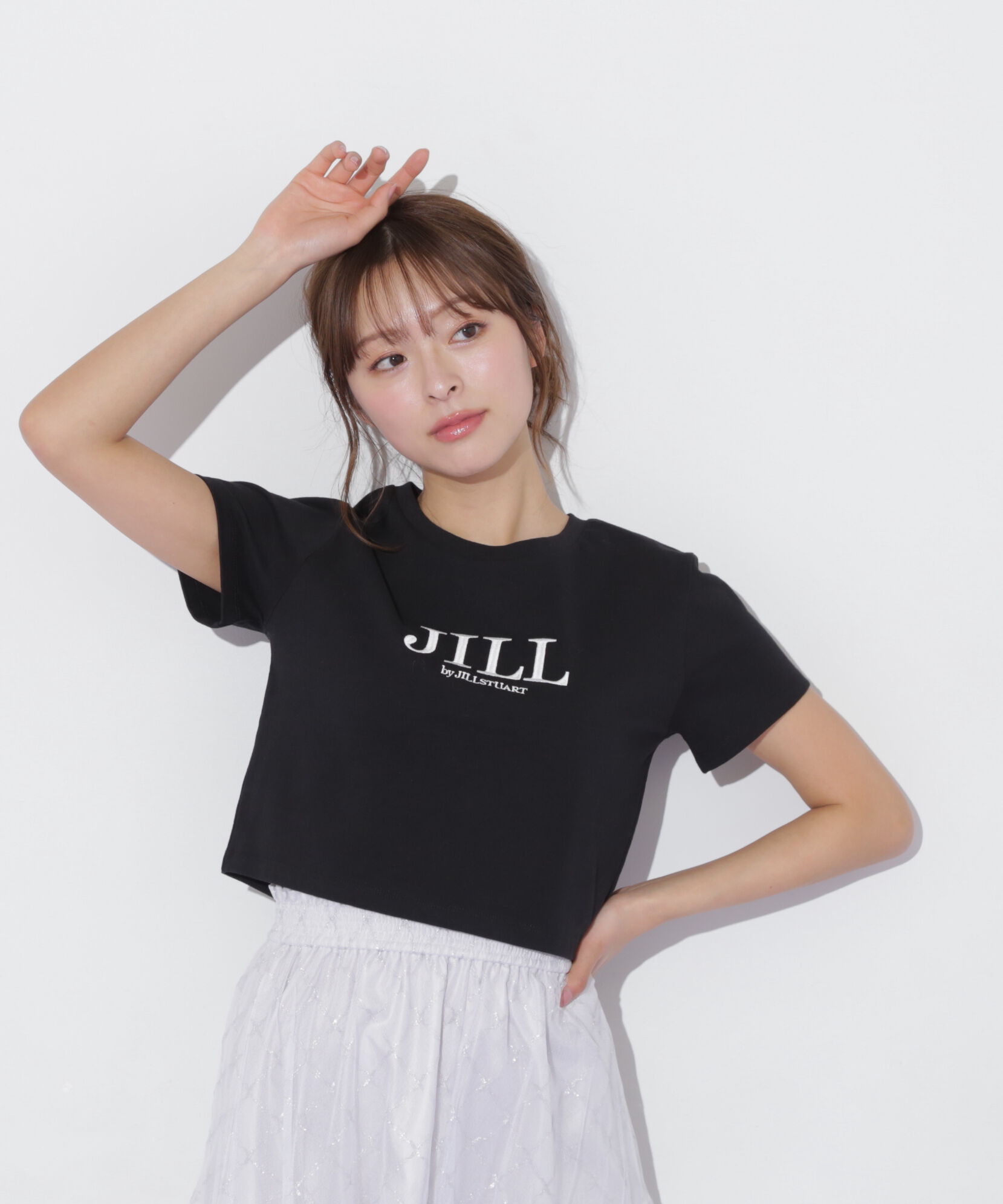  「ショート丈刺繍ロゴTシャツオーガニックコットン」|Tシャツ・カットソー|