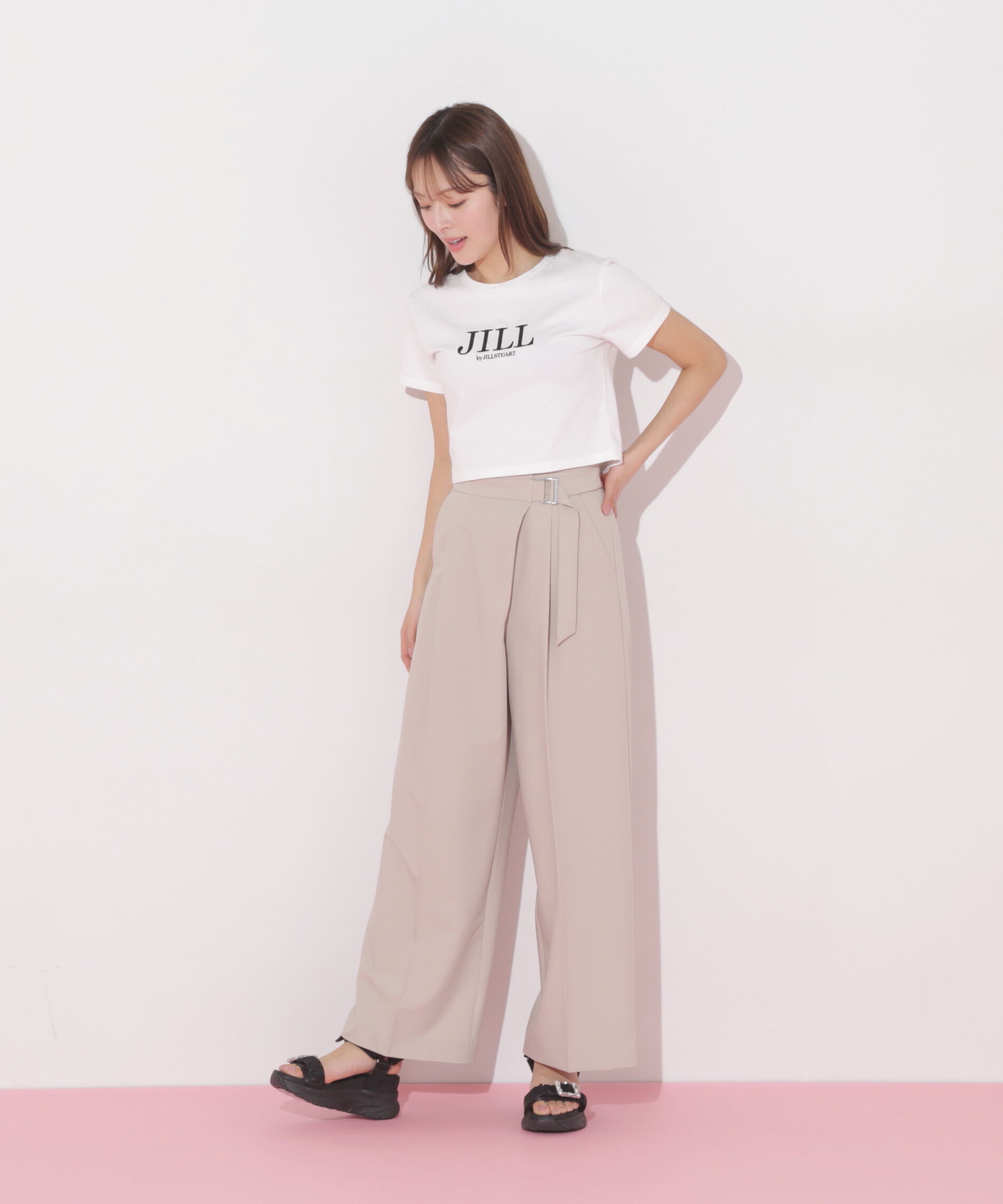  「ショート丈刺繍ロゴTシャツオーガニックコットン」|Tシャツ・カットソー|