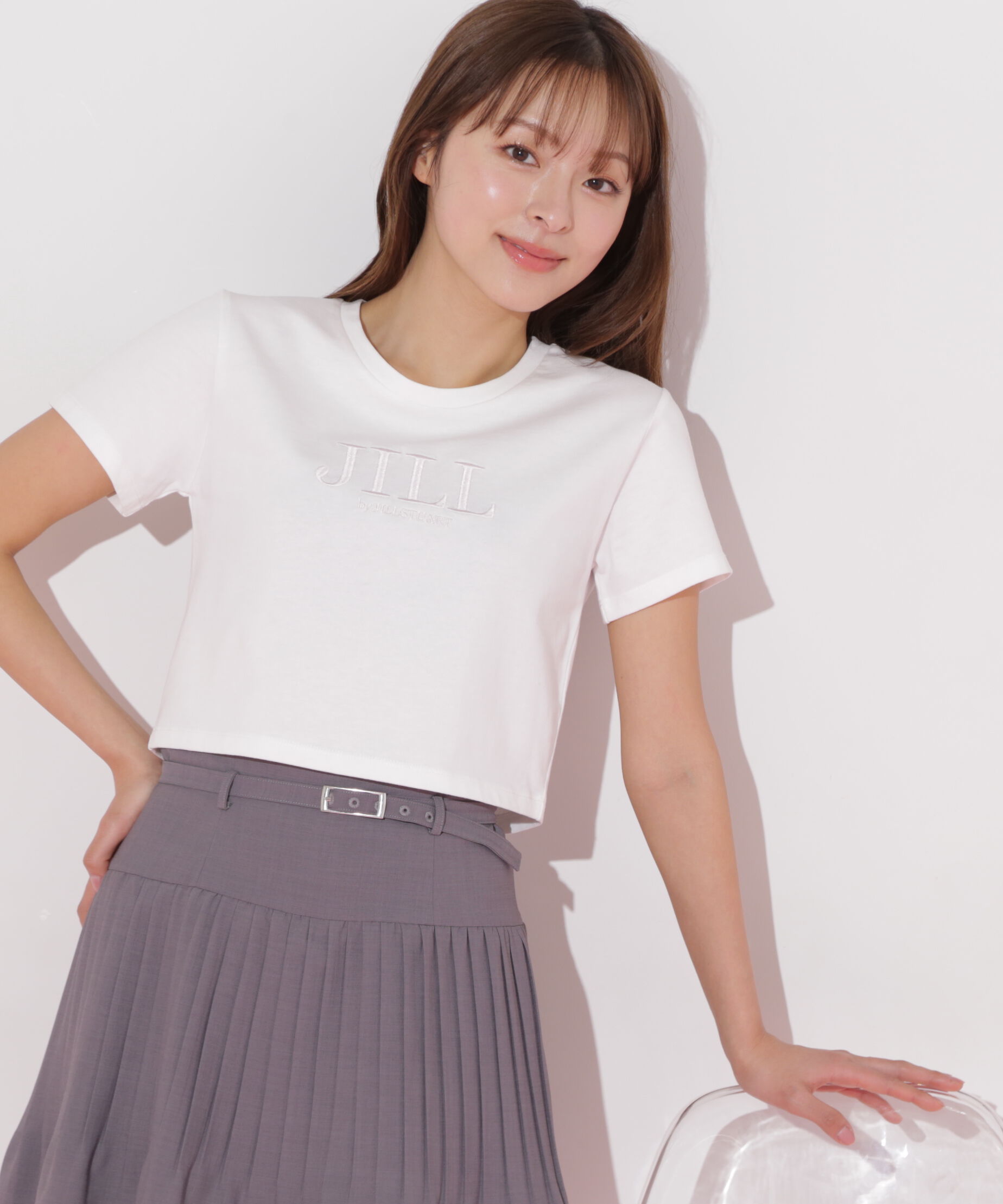  「ショート丈刺繍ロゴTシャツオーガニックコットン」|Tシャツ・カットソー|