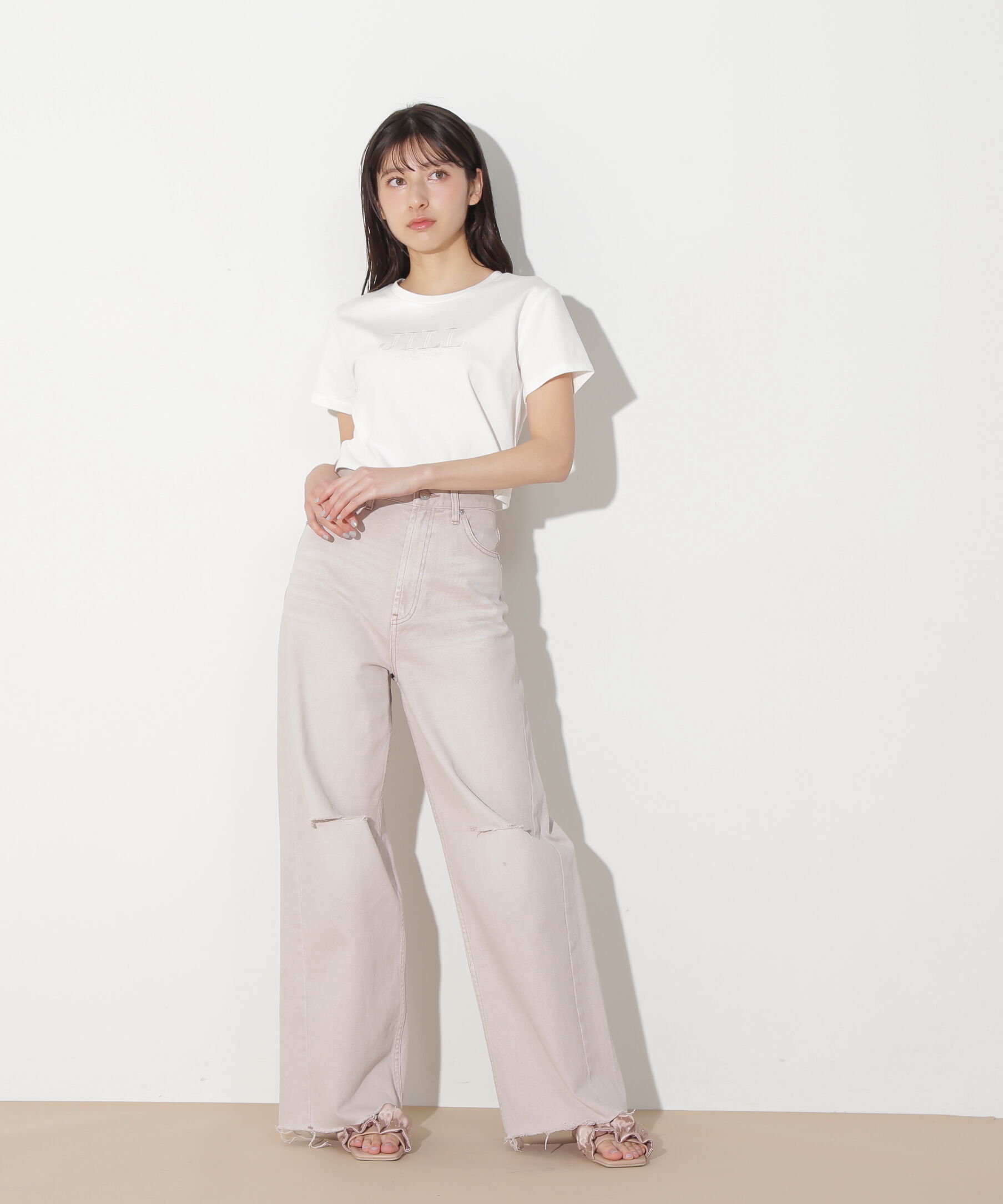  「ショート丈刺繍ロゴTシャツオーガニックコットン」|Tシャツ・カットソー|