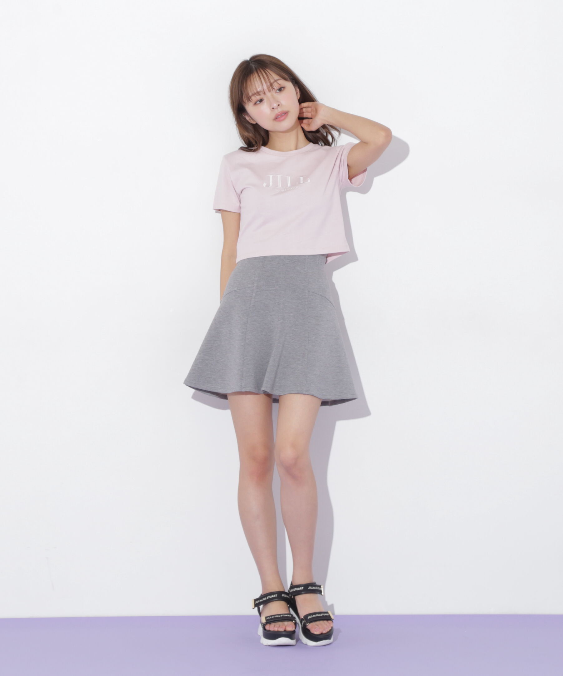  「ショート丈刺繍ロゴTシャツオーガニックコットン」|Tシャツ・カットソー|