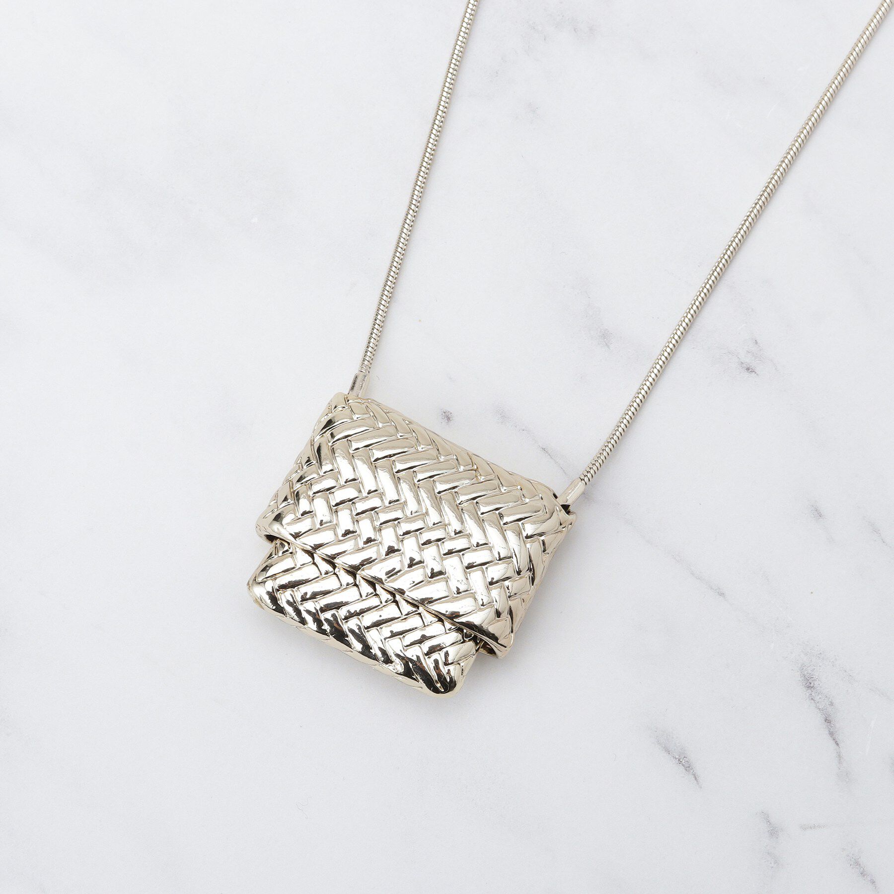 SHOO･LA･RUE「ピルケース風ネックレス」|ネックレス|