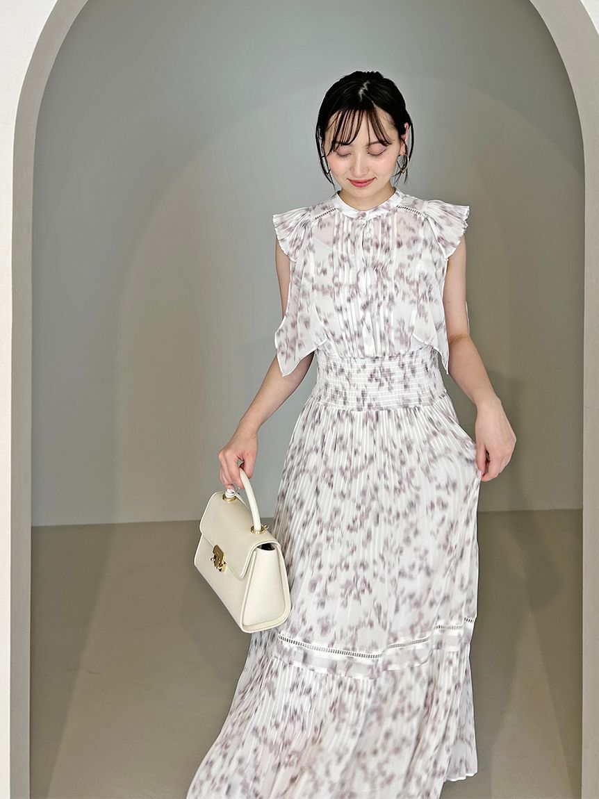 SNIDEL「Sustainableヘアラインフラワープリントワンピース」|ワンピース|