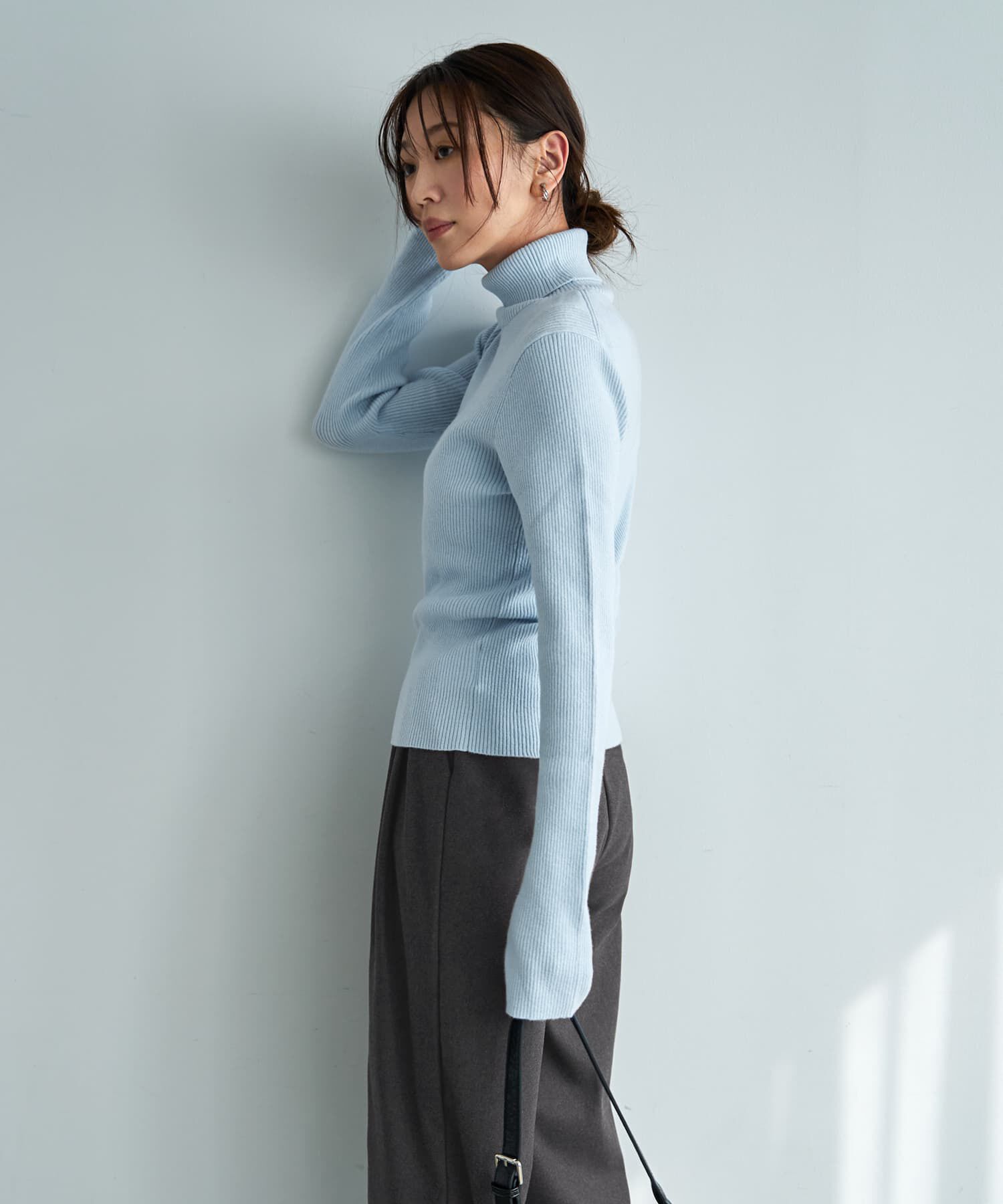 STYLE DELI「柔らかなカシミヤ混リブ編みタートルニット」|ニット・セーター|