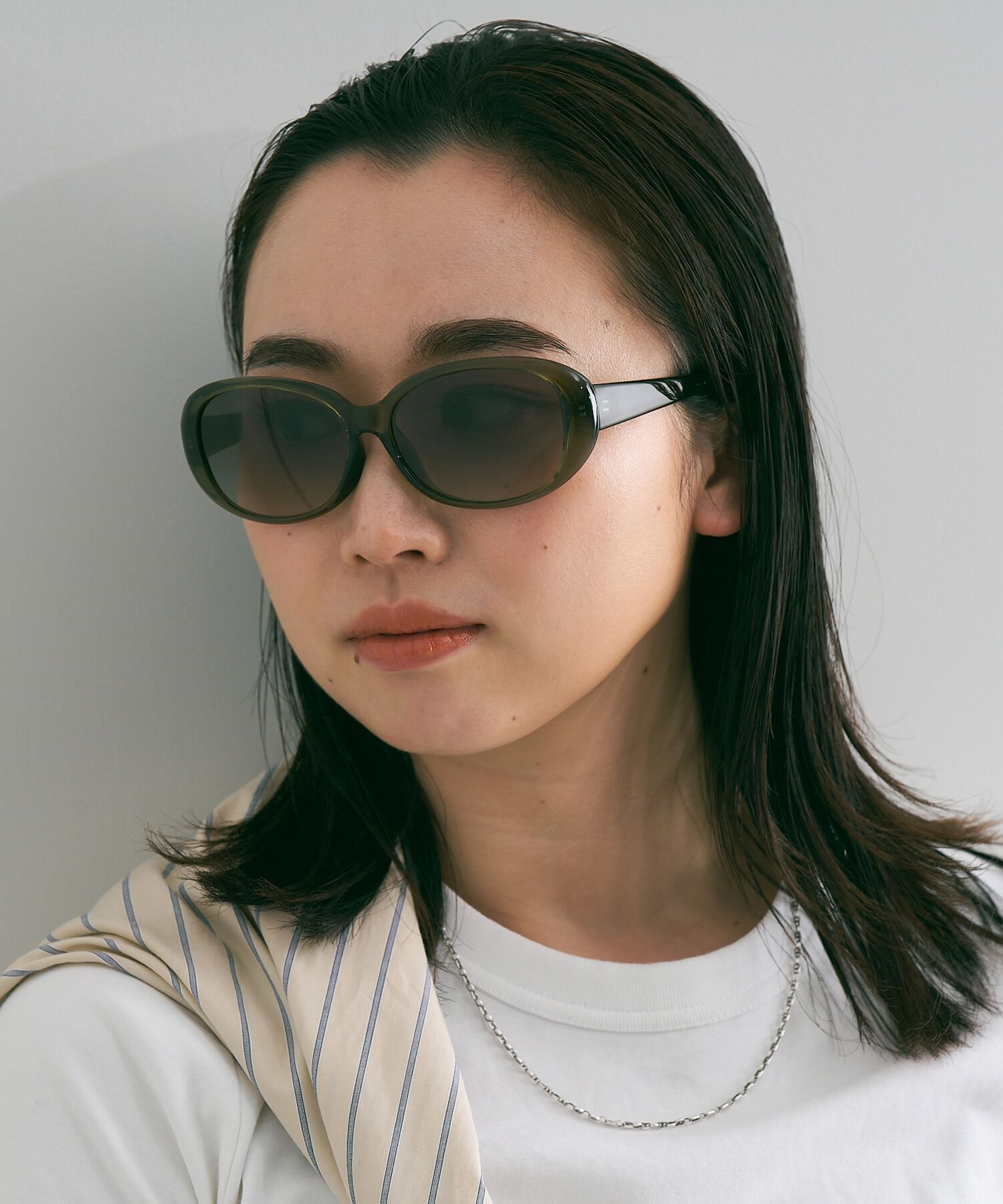  「オーバル型 サングラス｜Zoff｜SUNGLASSES 大きめ 小顔効果」|サングラス|