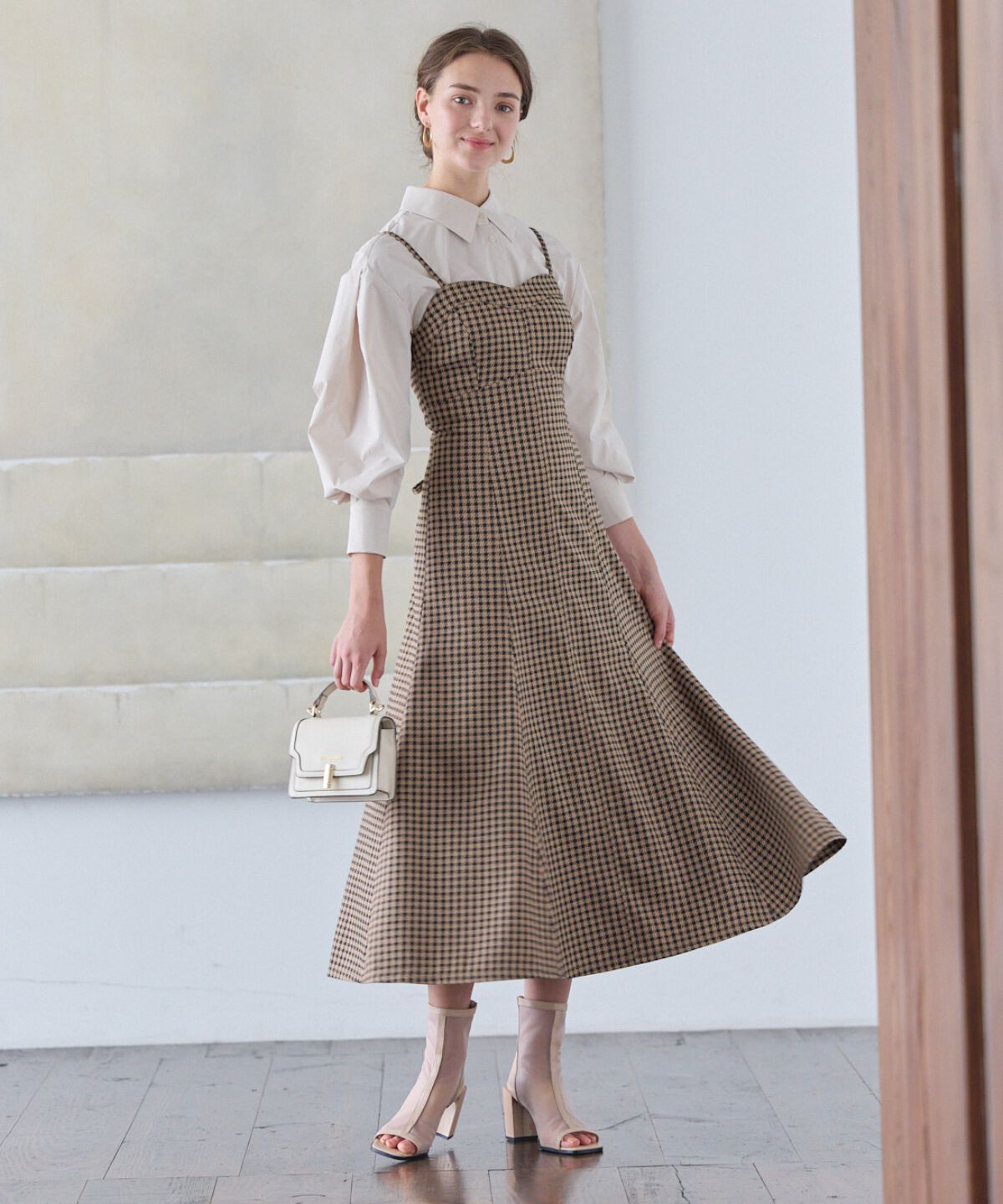 アンドクチュール「クロップド丈シャツ＋キャミワンピース」|ワンピース|