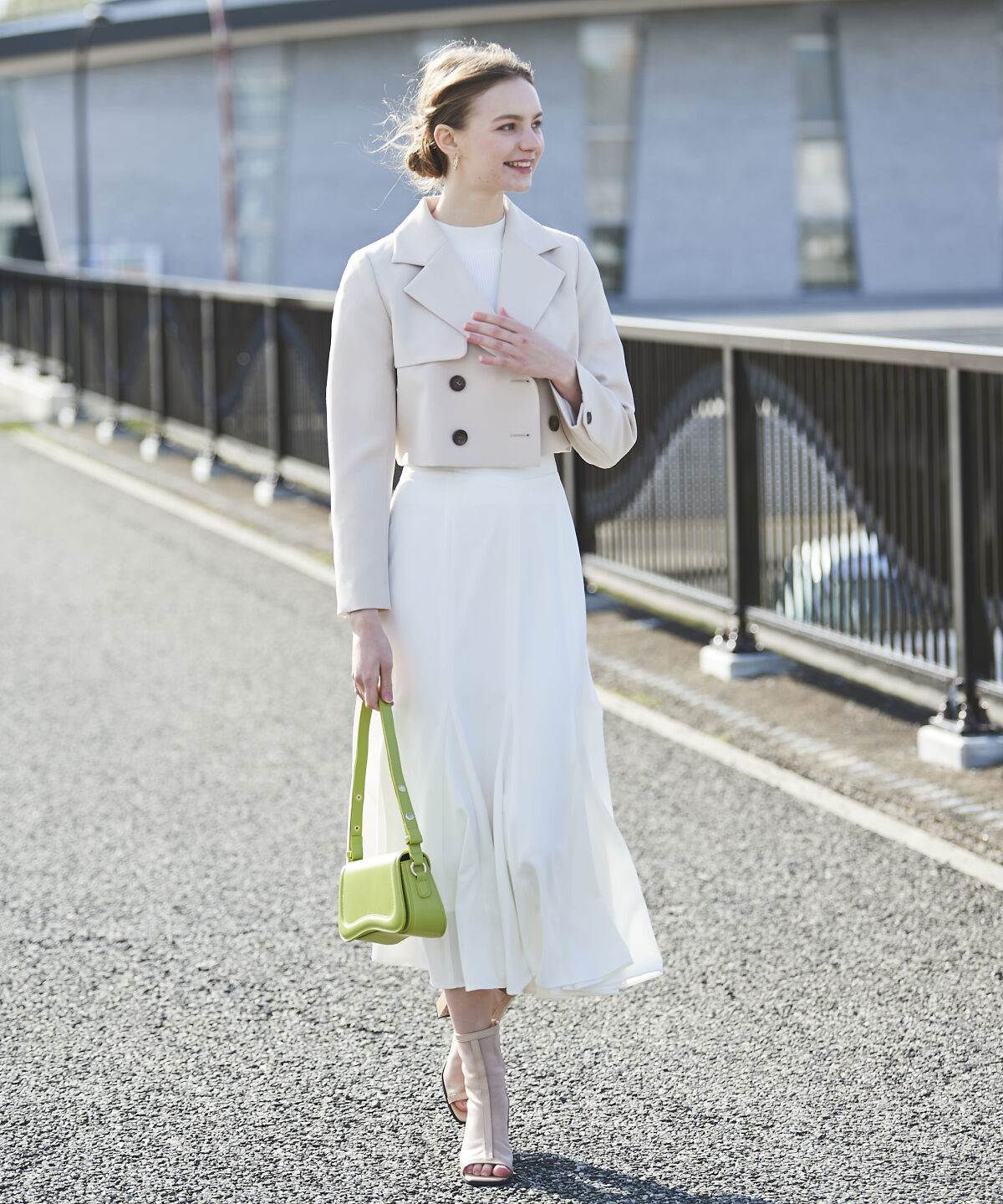 アンドクチュール「ダブルクロスショートトレンチ」|トレンチコート|