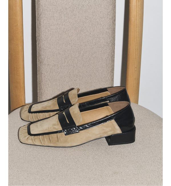 GRISE「《予約》GRISEレザースクエアギャザーローファー」|ローファー|