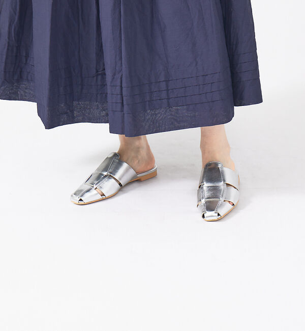 AU BANNISTER「グルカミュールサンダル」|サンダル|