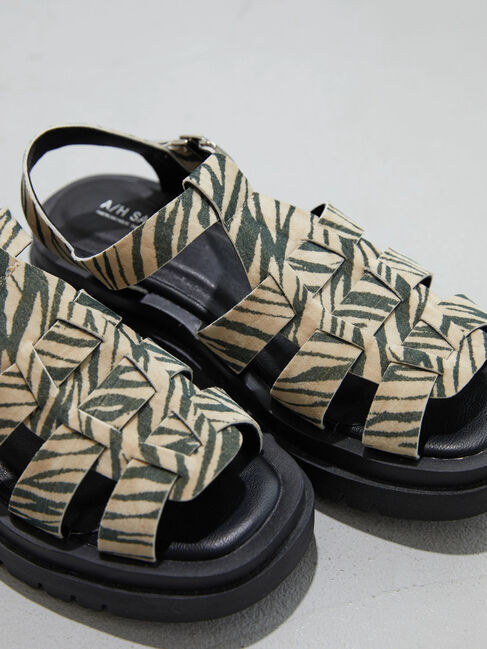  「ボリュームソールグルカサンダル」|サンダル|