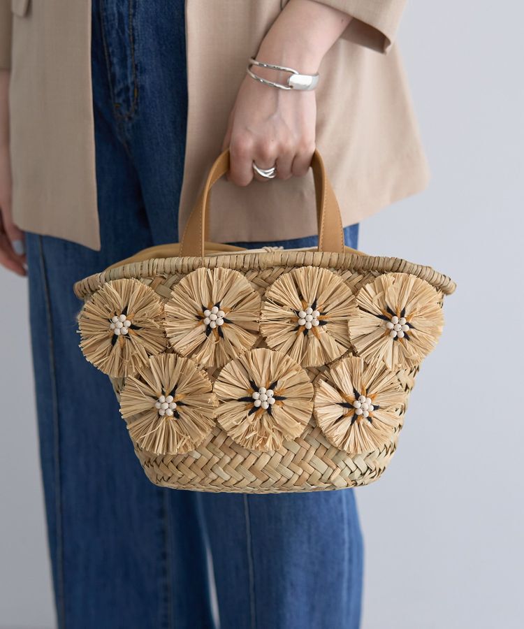 YECCA VECCA「【cache cache】ラフィアフラワー付カゴバッグ」|その他|